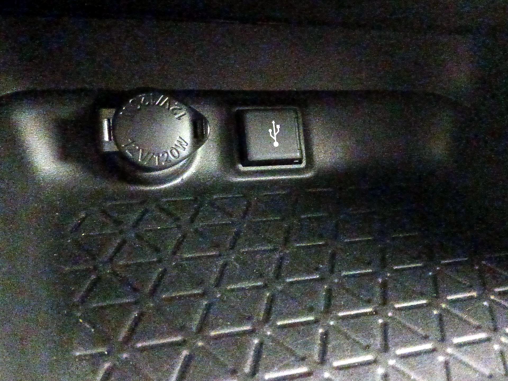 Thumbnail: 2021 Toyota RAV4 - 18