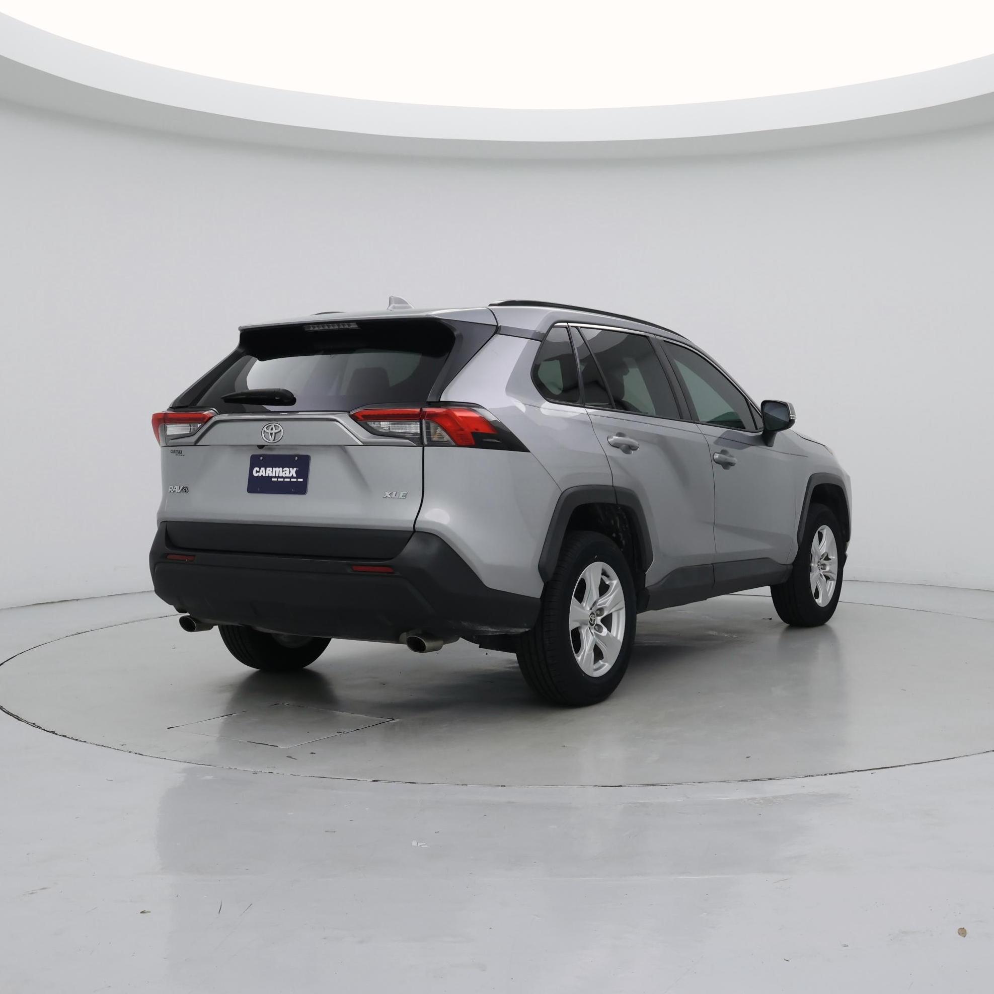 Thumbnail: 2021 Toyota RAV4 - 8