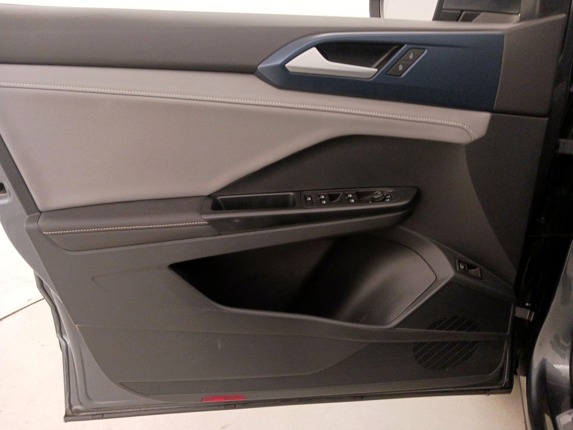 Thumbnail: 2024 Volkswagen Taos - 12