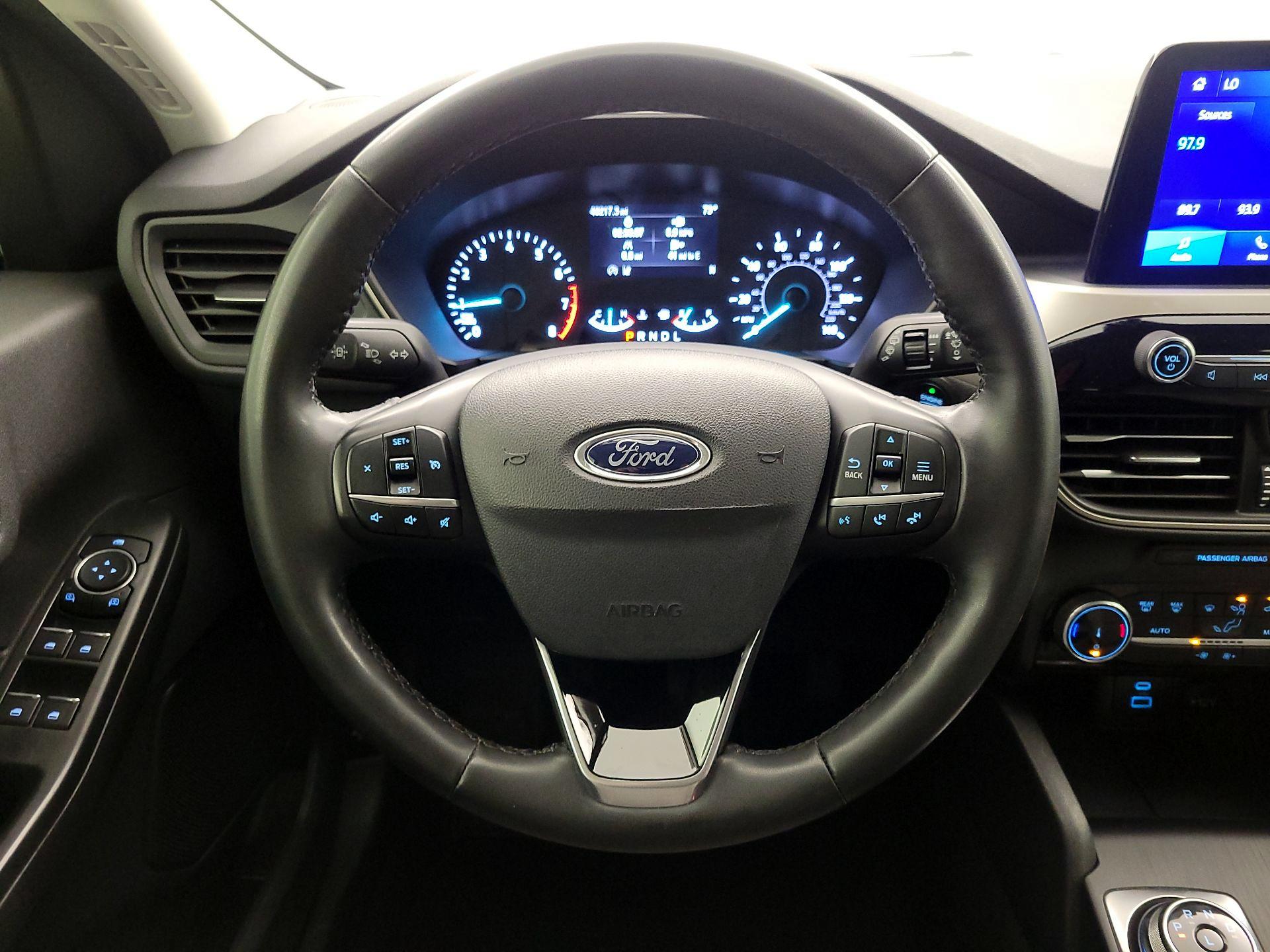 Thumbnail: 2022 Ford Escape - 10