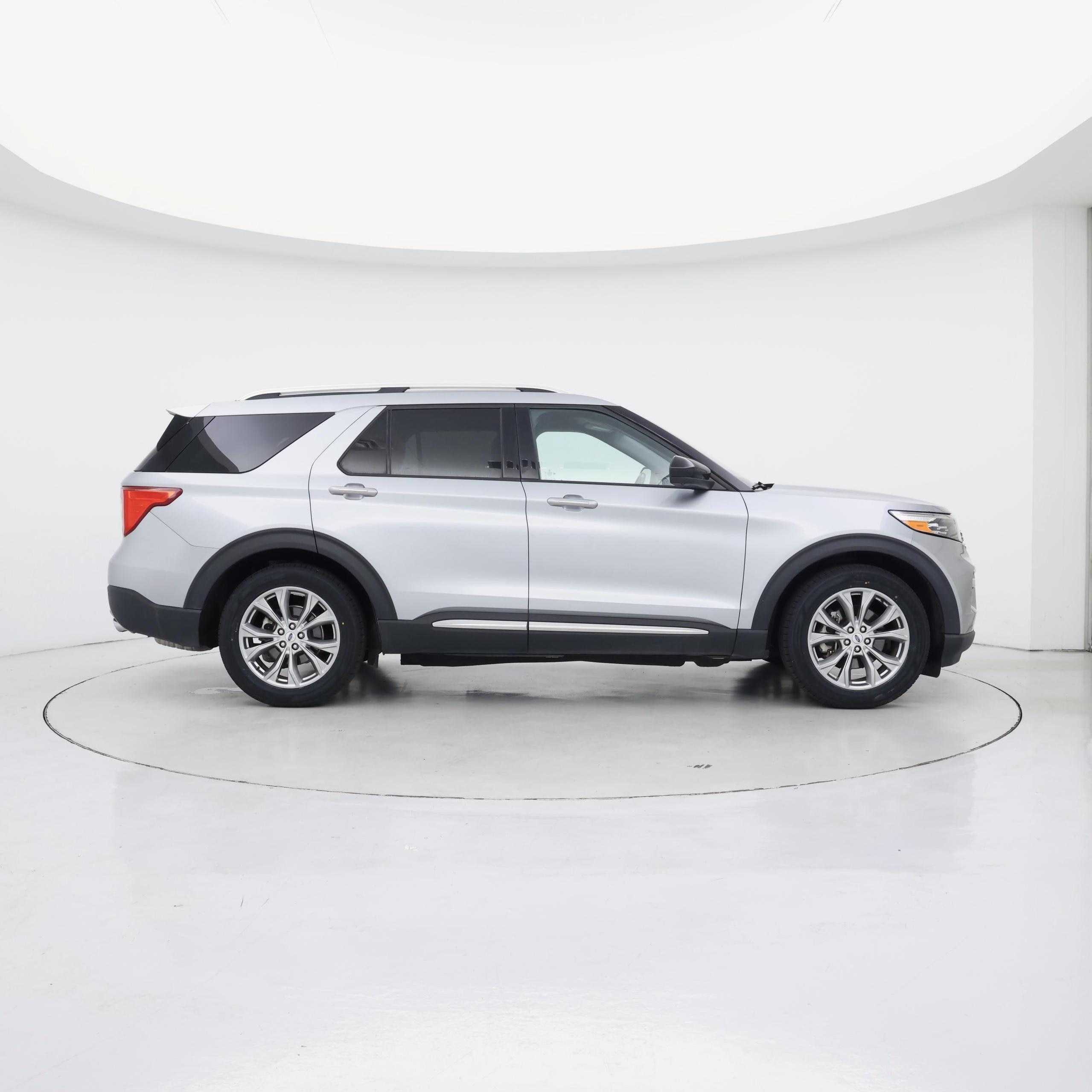 Thumbnail: 2023 Ford Explorer - 7