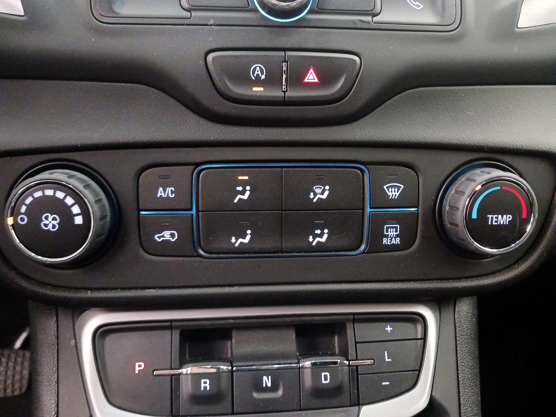 Thumbnail: 2022 GMC Terrain - 16