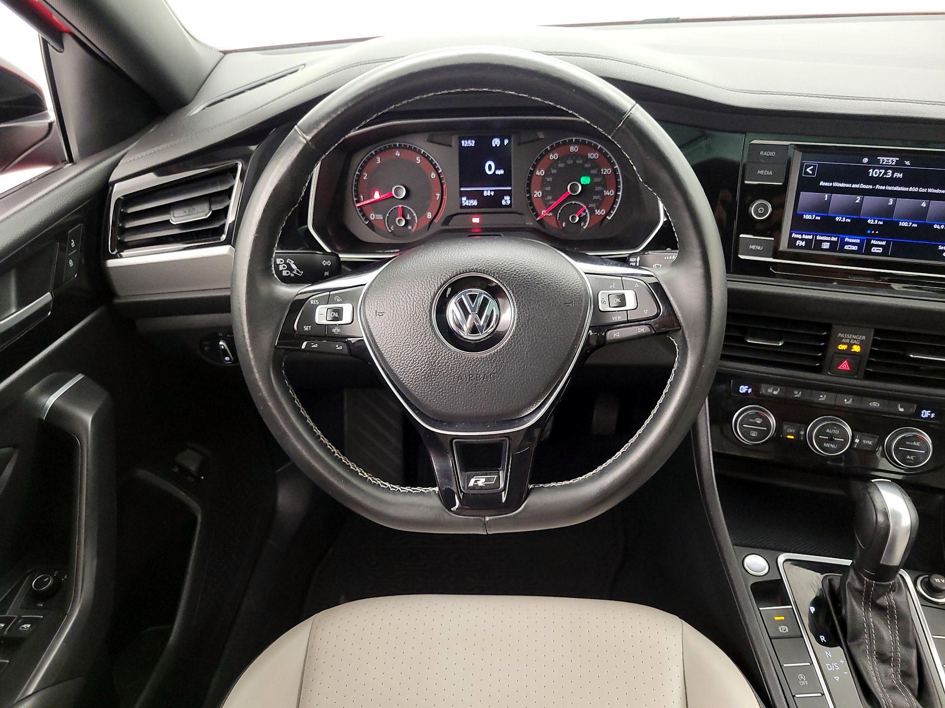 Thumbnail: 2021 Volkswagen Jetta - 10