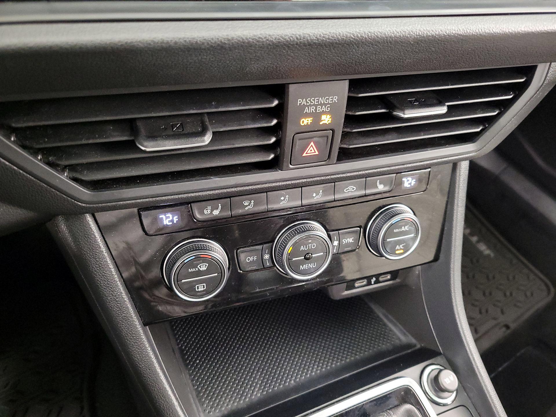 Thumbnail: 2021 Volkswagen Jetta - 16