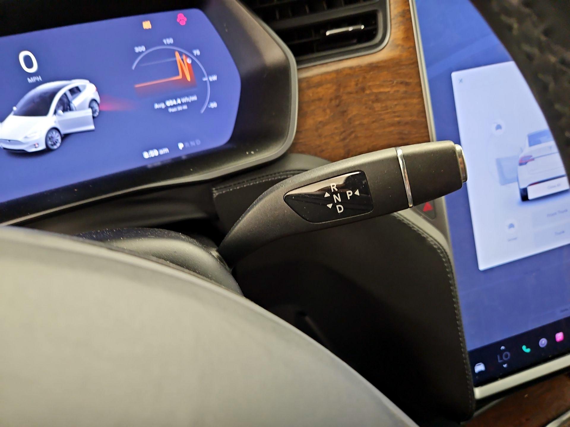 Thumbnail: 2020 Tesla Model X - 17