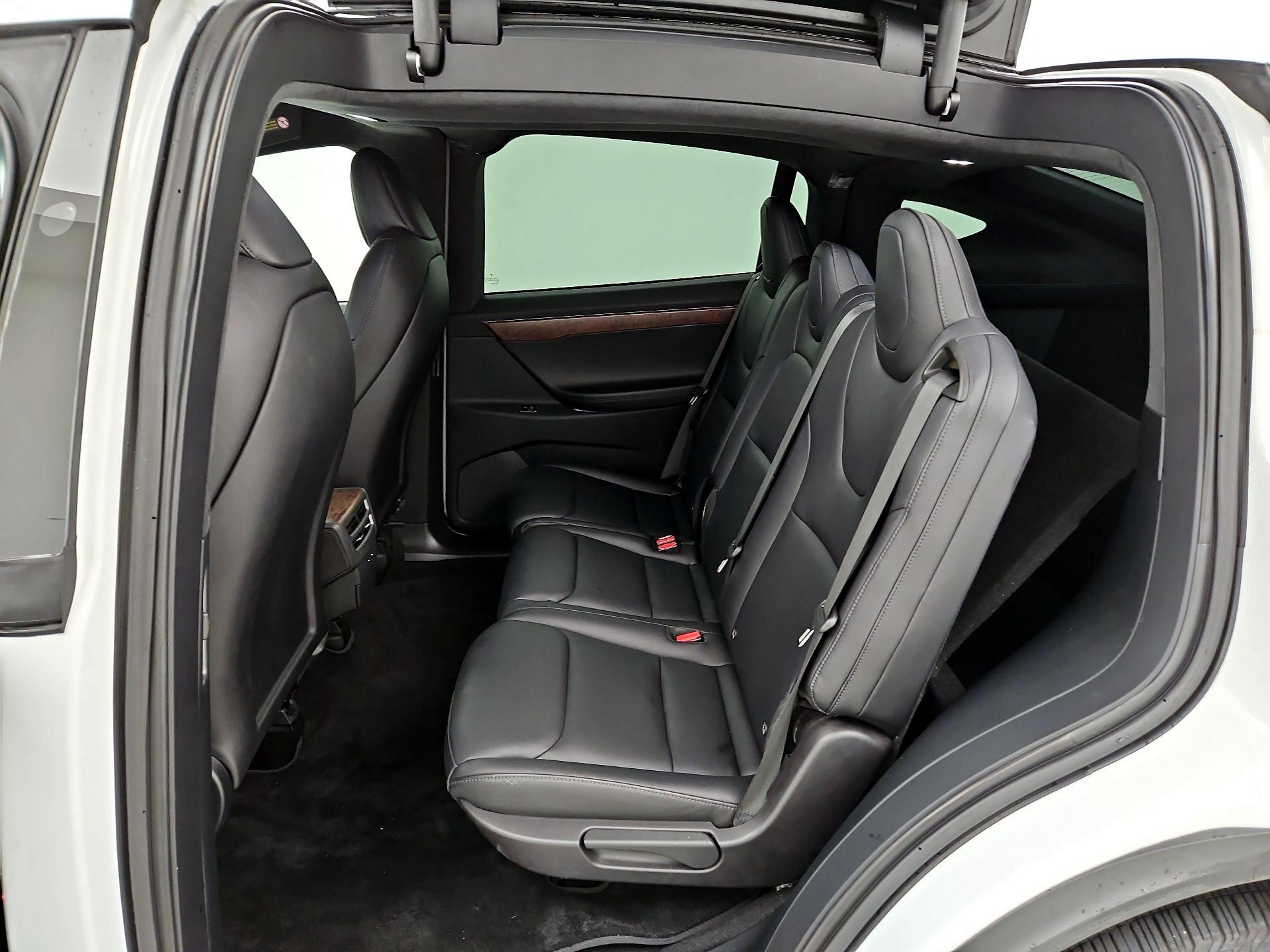 Thumbnail: 2020 Tesla Model X - 19