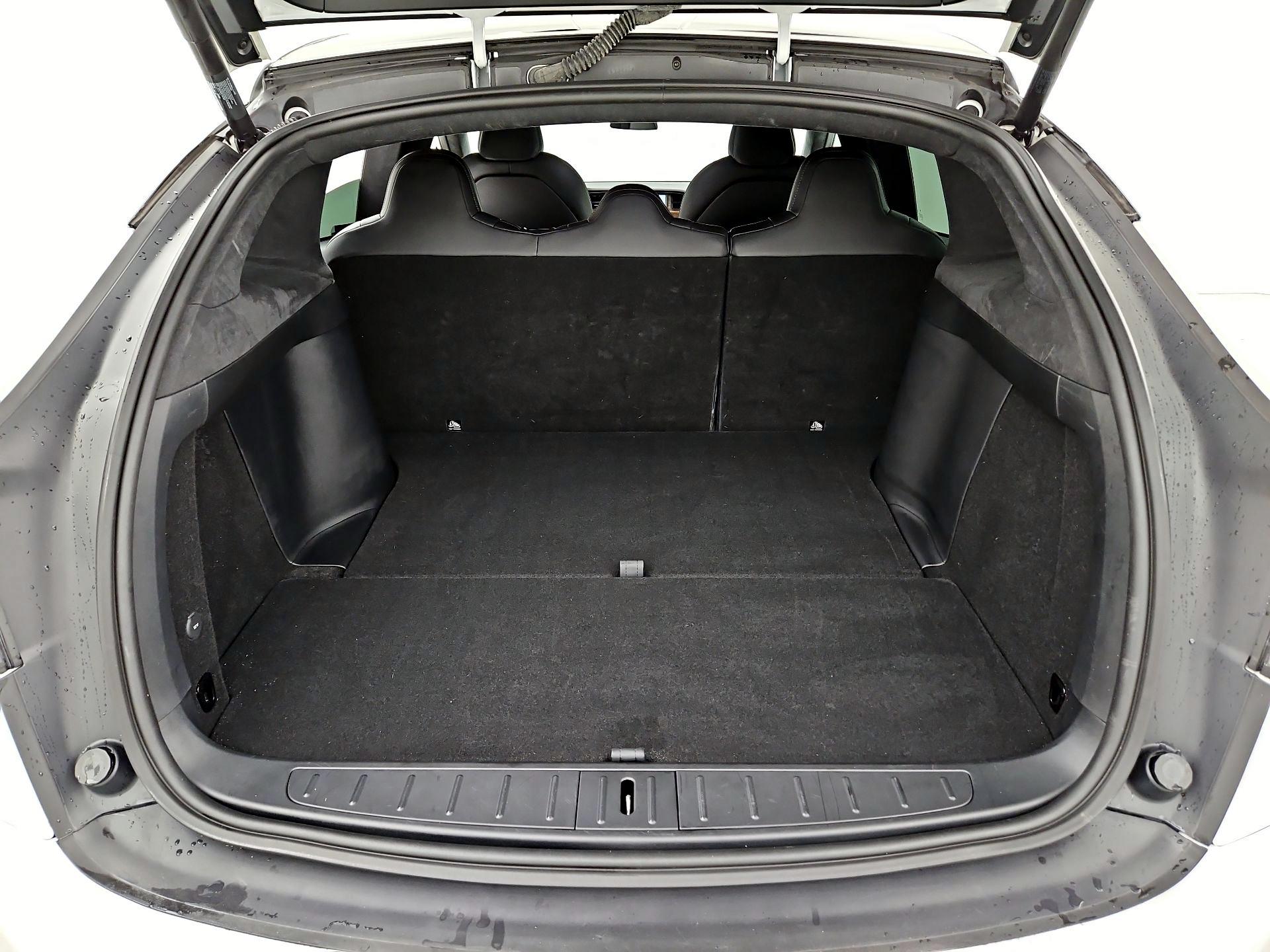 Thumbnail: 2020 Tesla Model X - 20