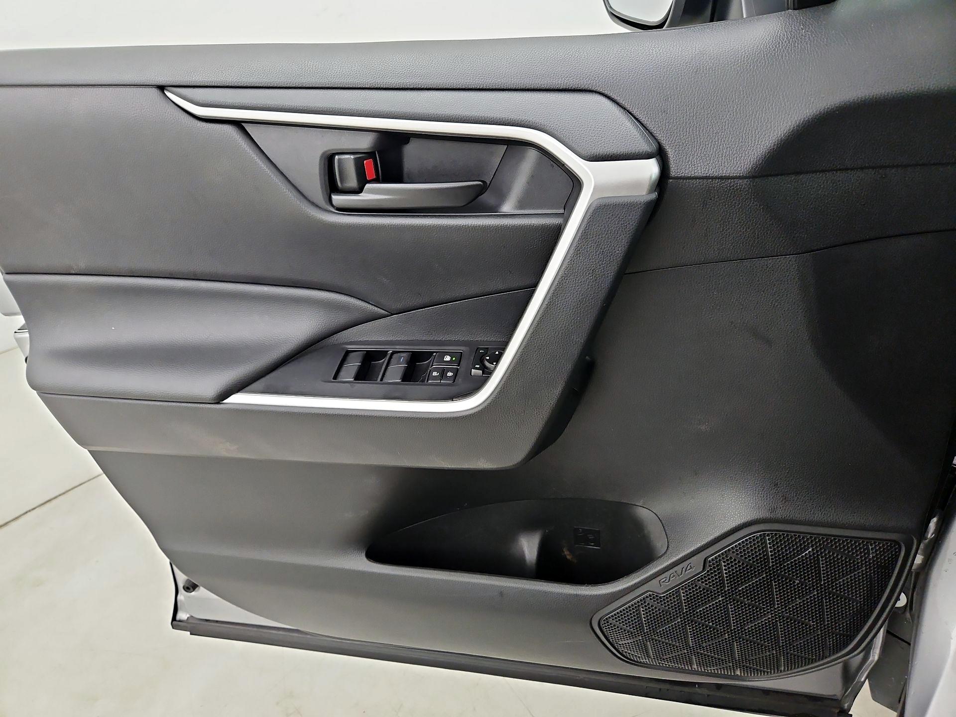 Thumbnail: 2024 Toyota RAV4 - 12