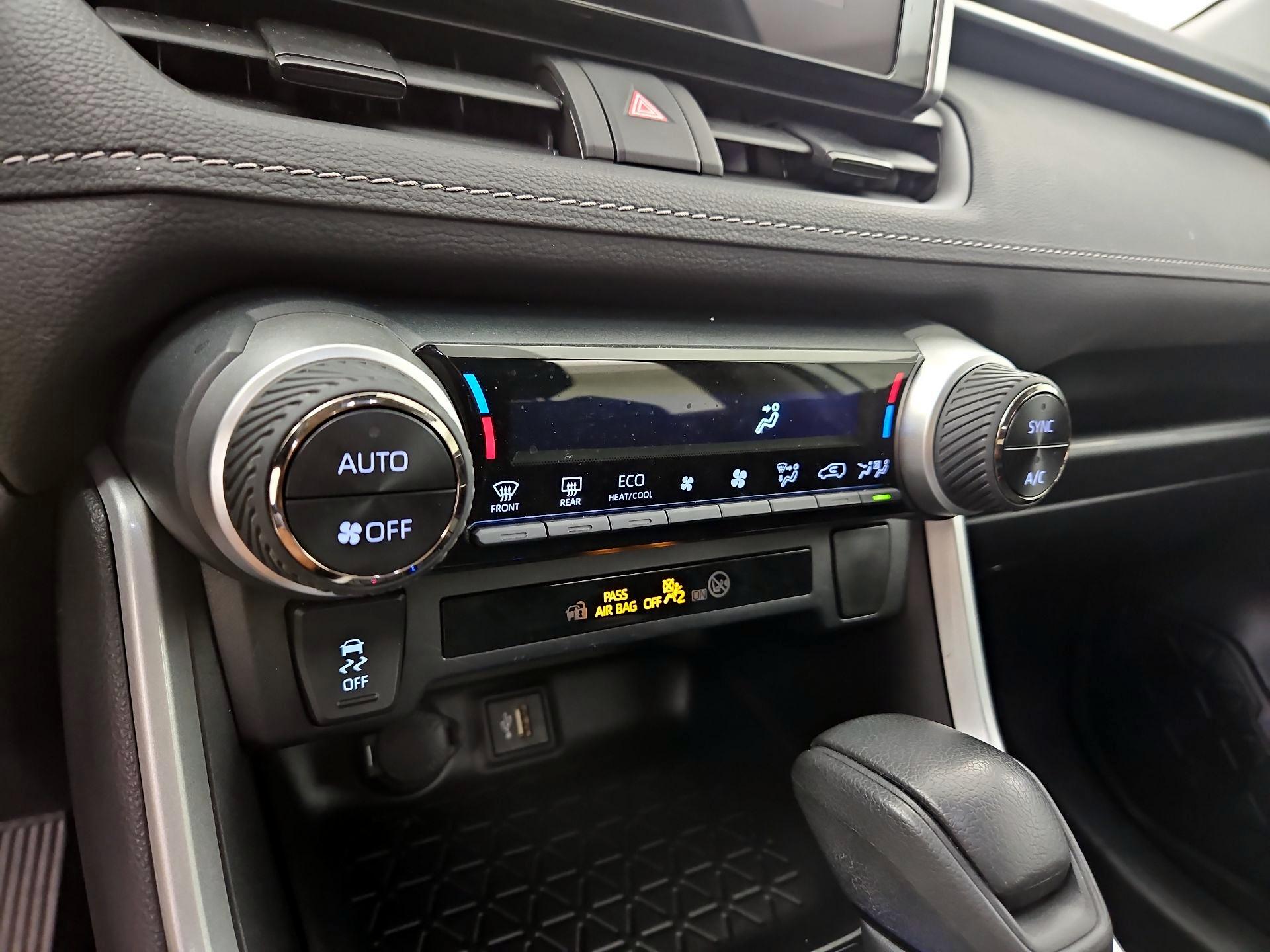 Thumbnail: 2024 Toyota RAV4 - 16