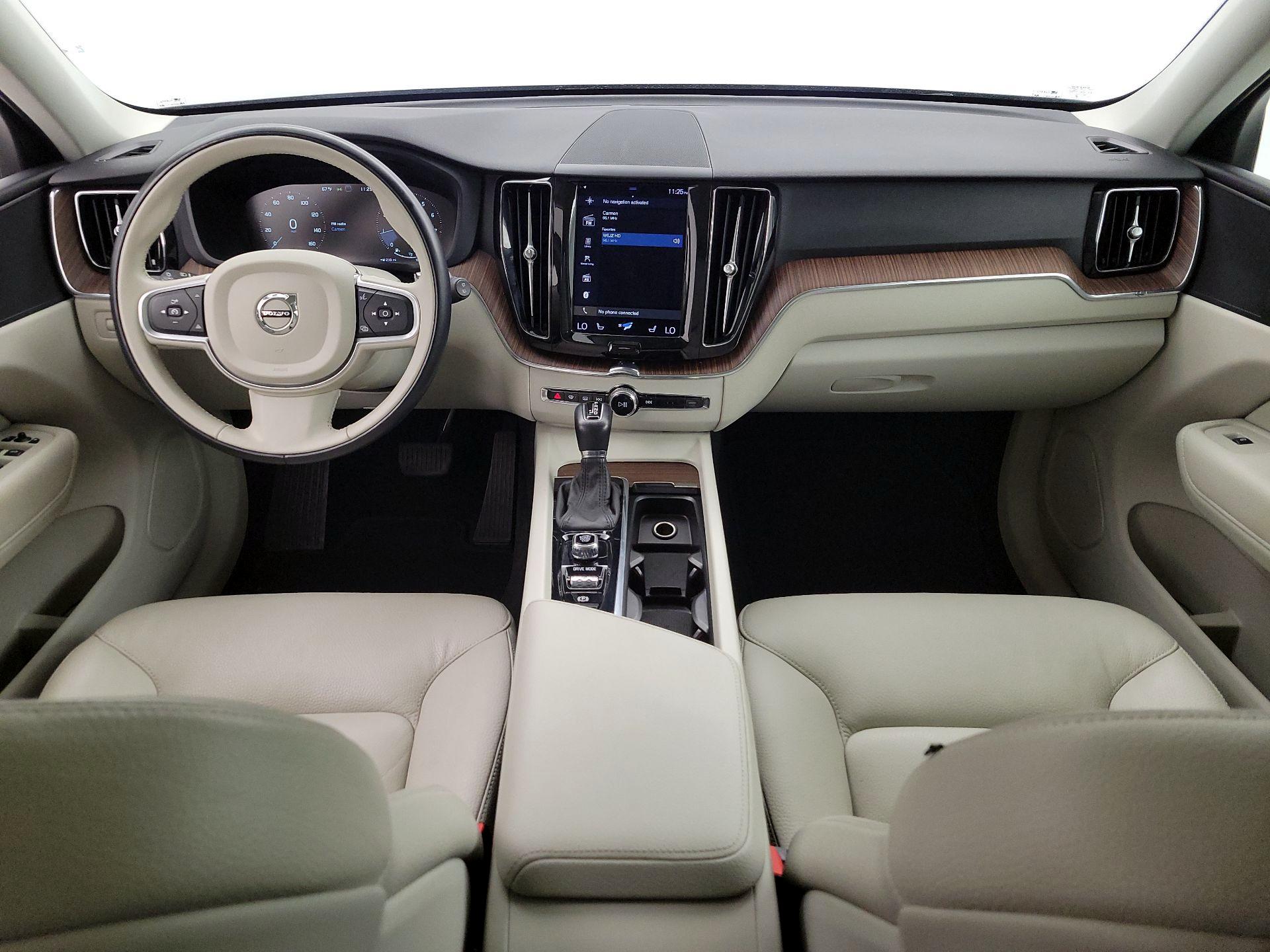 Thumbnail: 2021 Volvo XC60 - 9