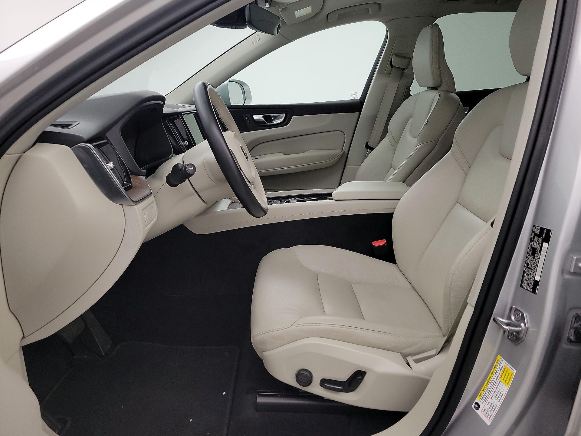 Thumbnail: 2021 Volvo XC60 - 11