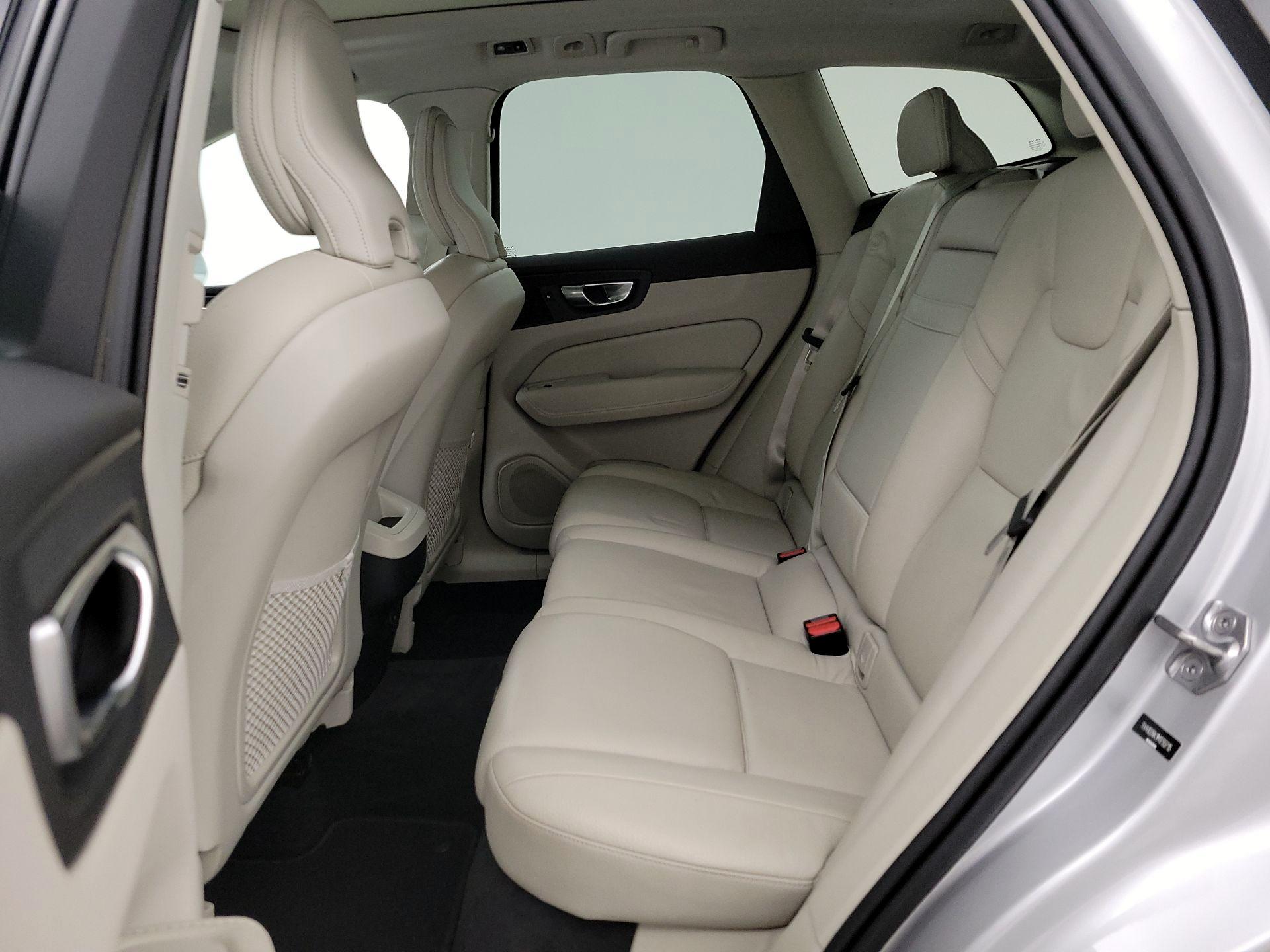 Thumbnail: 2021 Volvo XC60 - 20