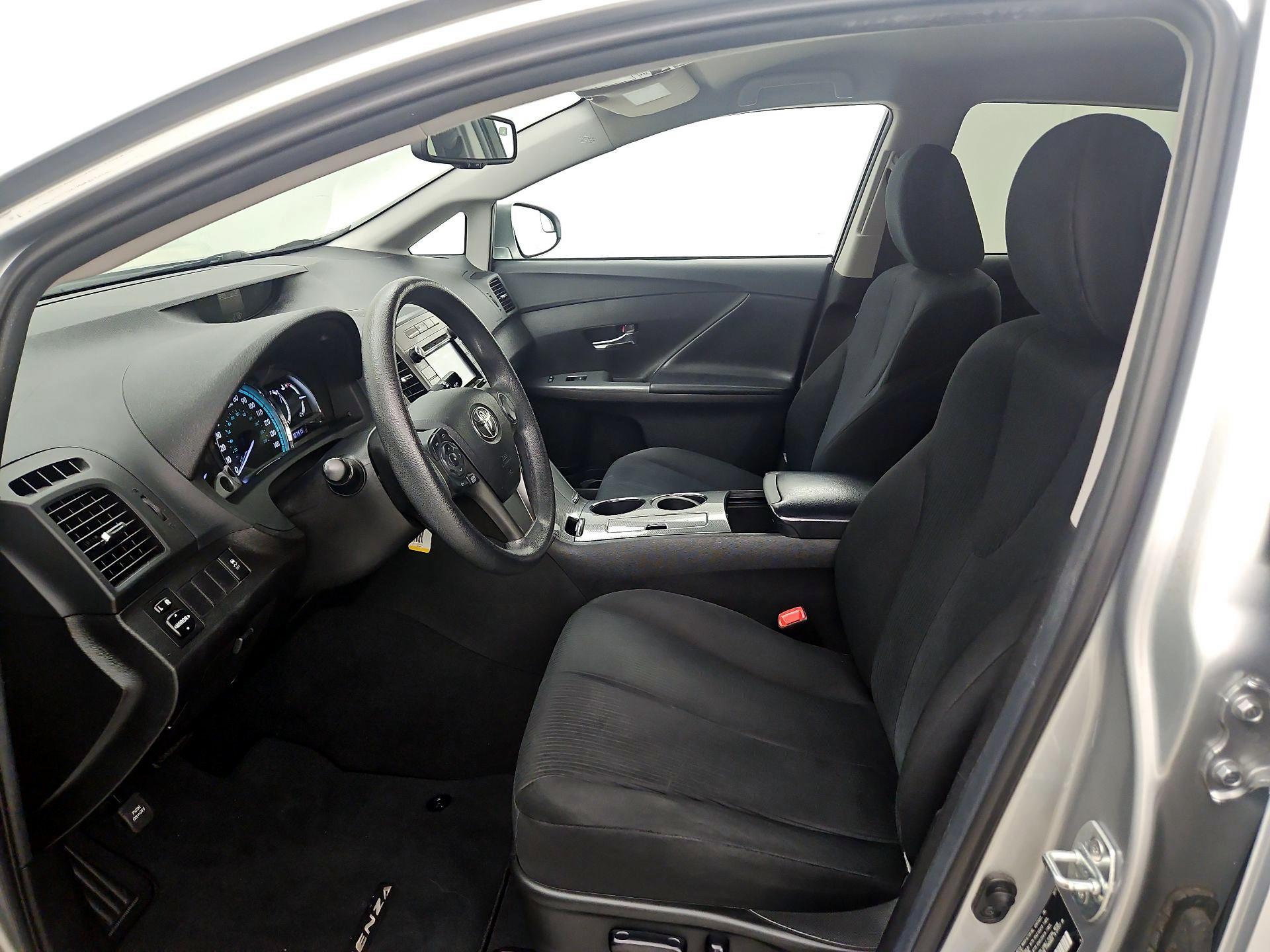 Thumbnail: 2015 Toyota Venza - 11