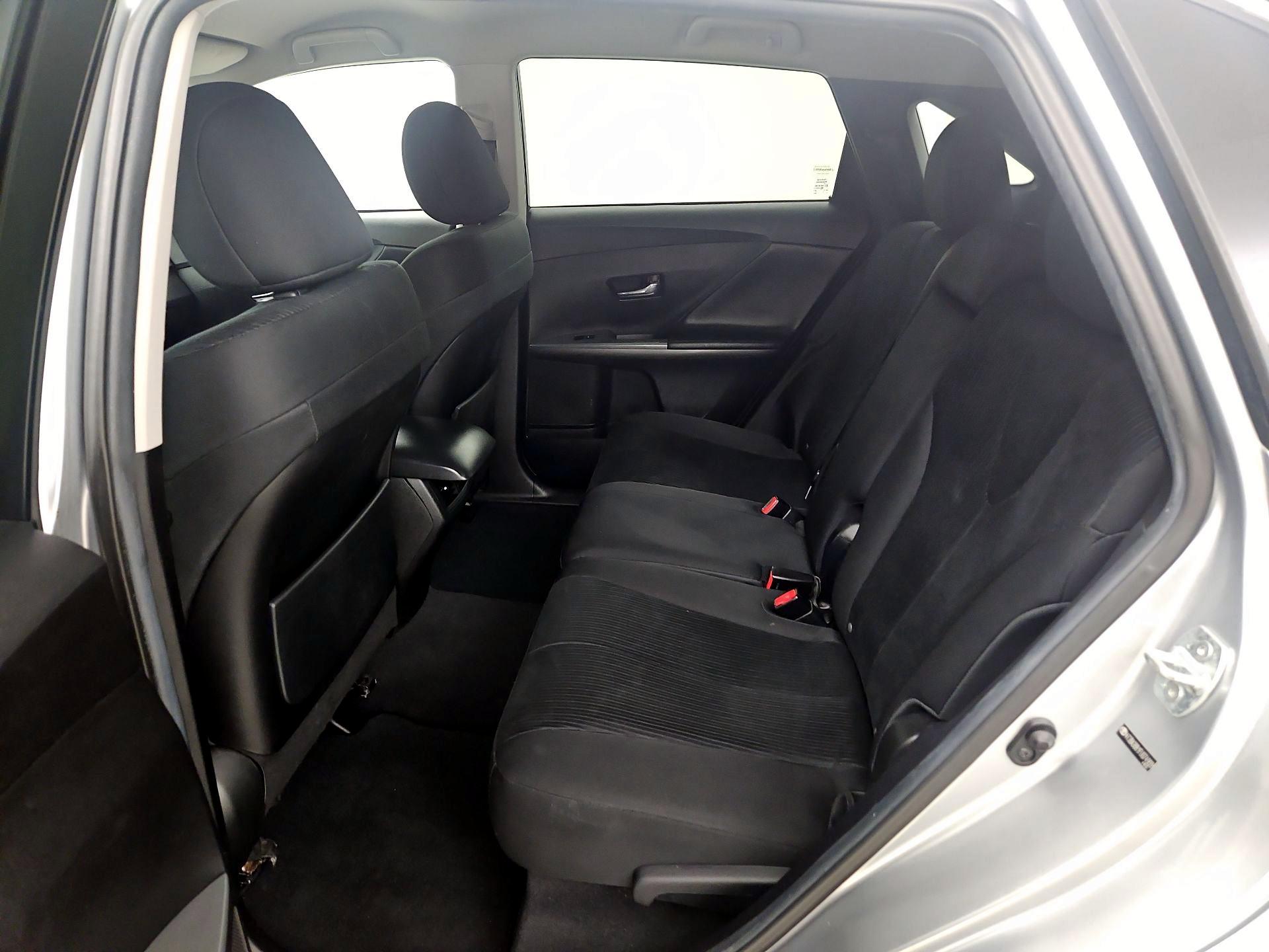 Thumbnail: 2015 Toyota Venza - 19