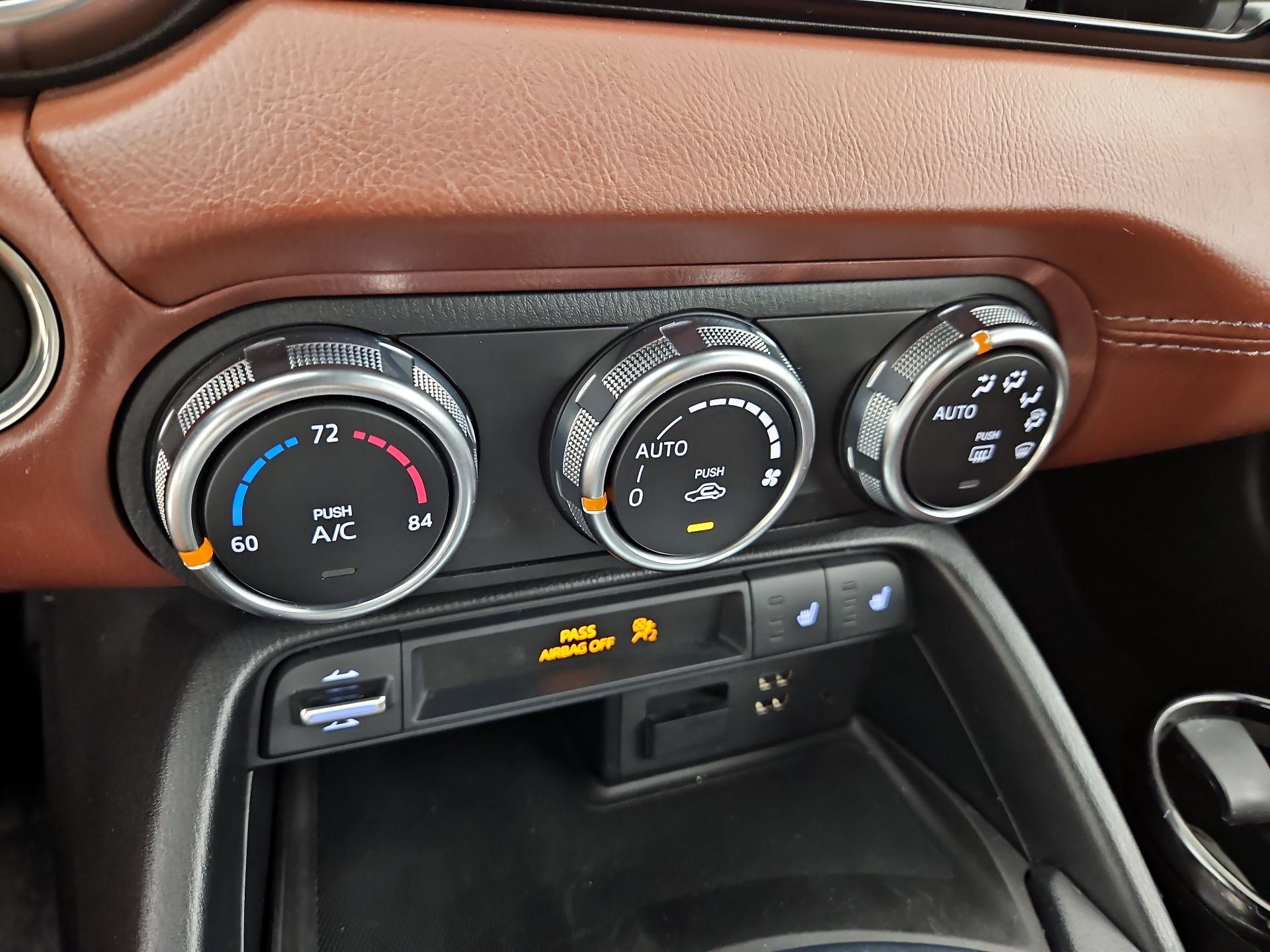 Thumbnail: 2017 Mazda MX-5 Miata - 16