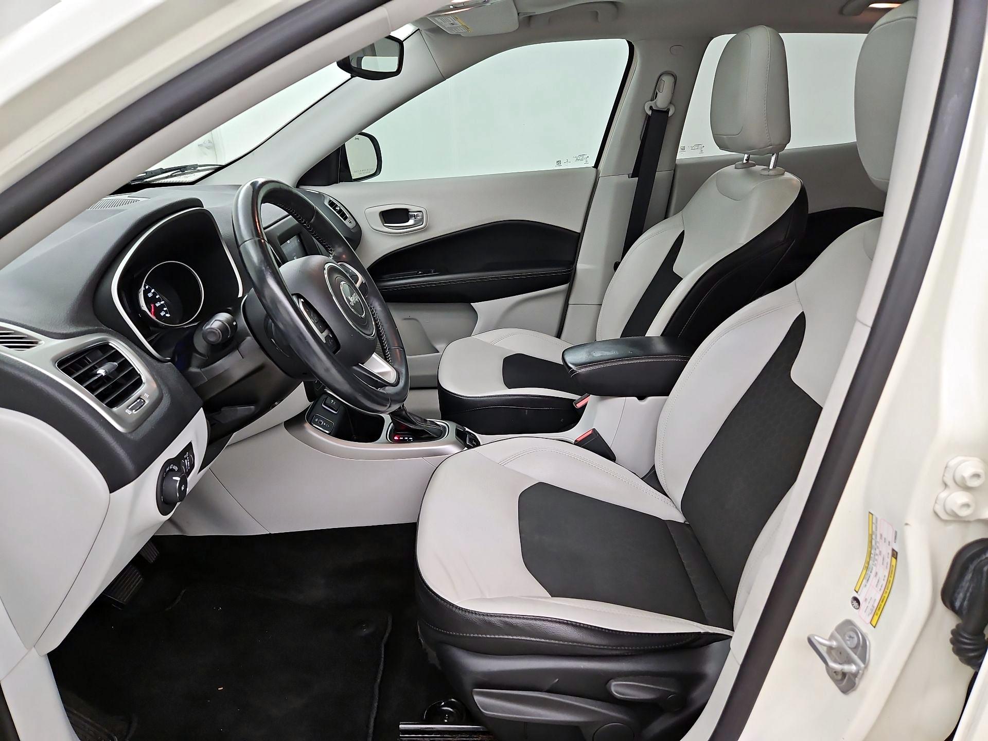 Thumbnail: 2019 Jeep Compass - 11