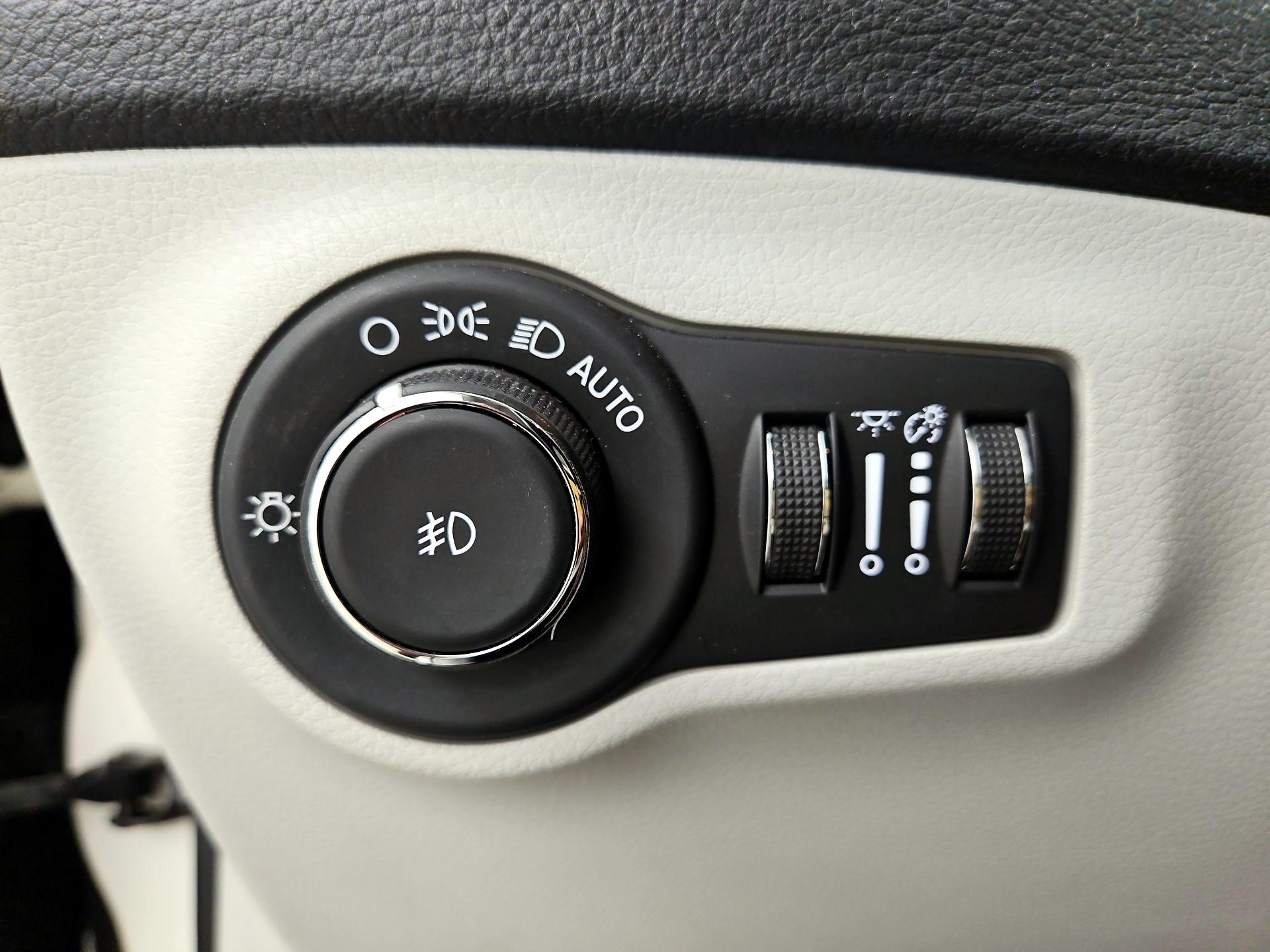 Thumbnail: 2019 Jeep Compass - 13