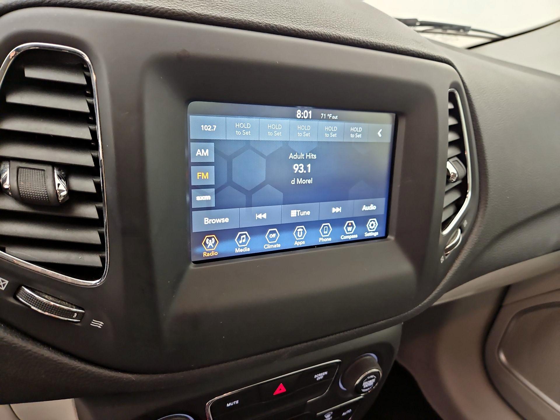 Thumbnail: 2019 Jeep Compass - 16