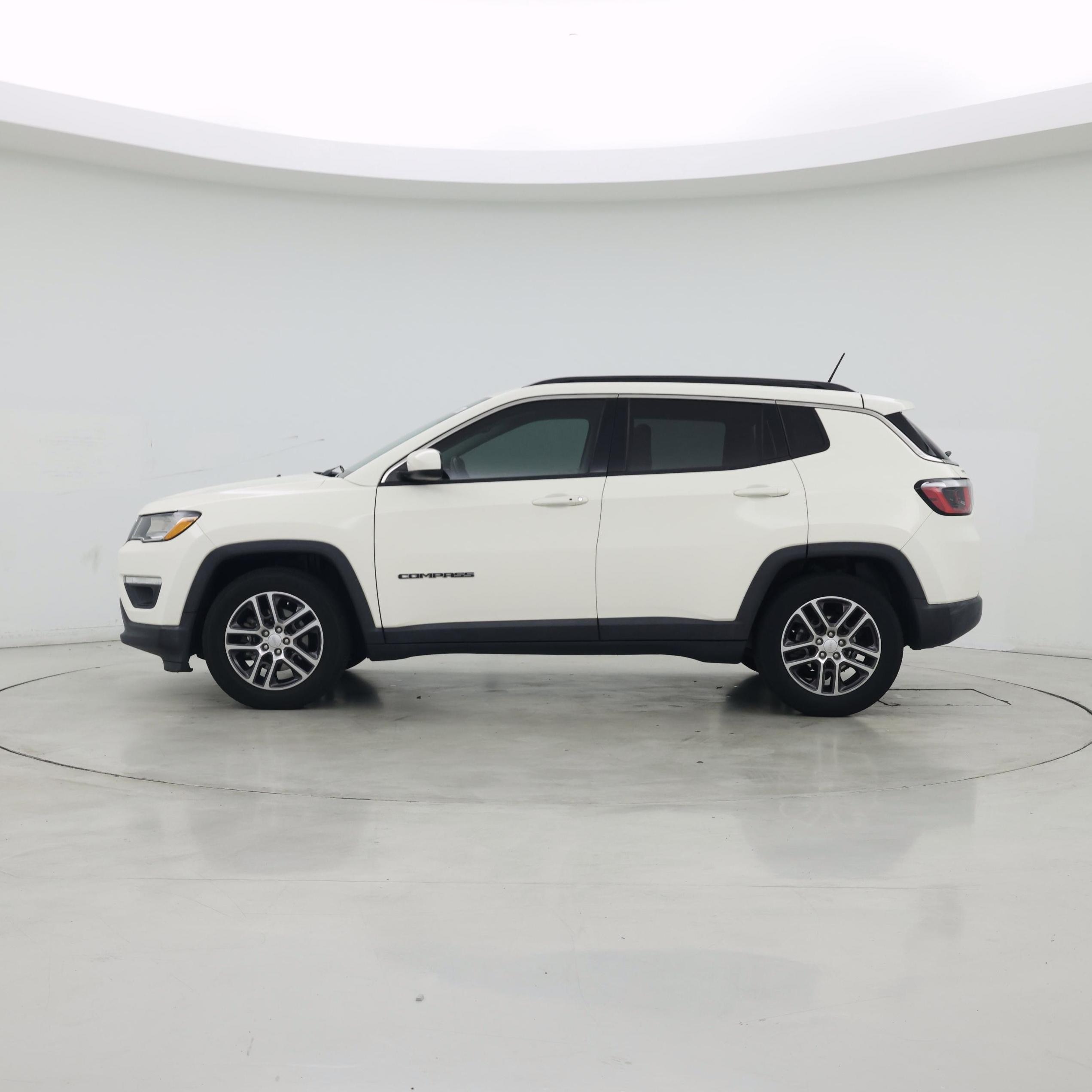 Thumbnail: 2019 Jeep Compass - 3