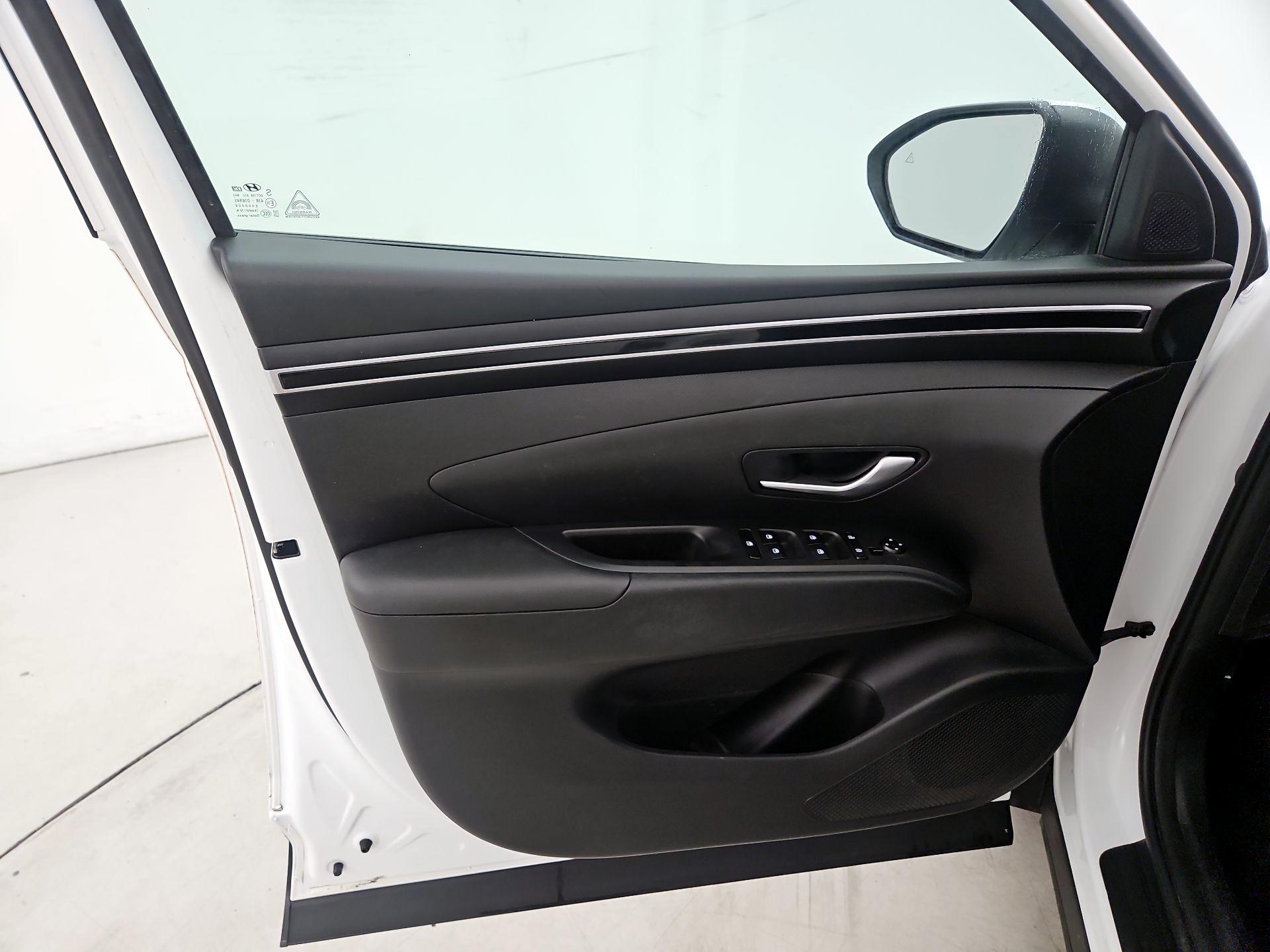 Thumbnail: 2023 Hyundai Tucson - 12