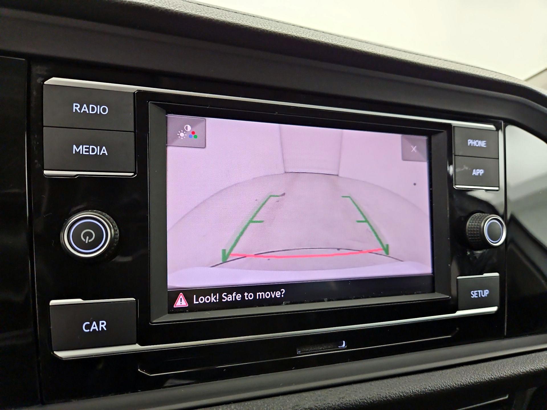 Thumbnail: 2019 Volkswagen Jetta - 14