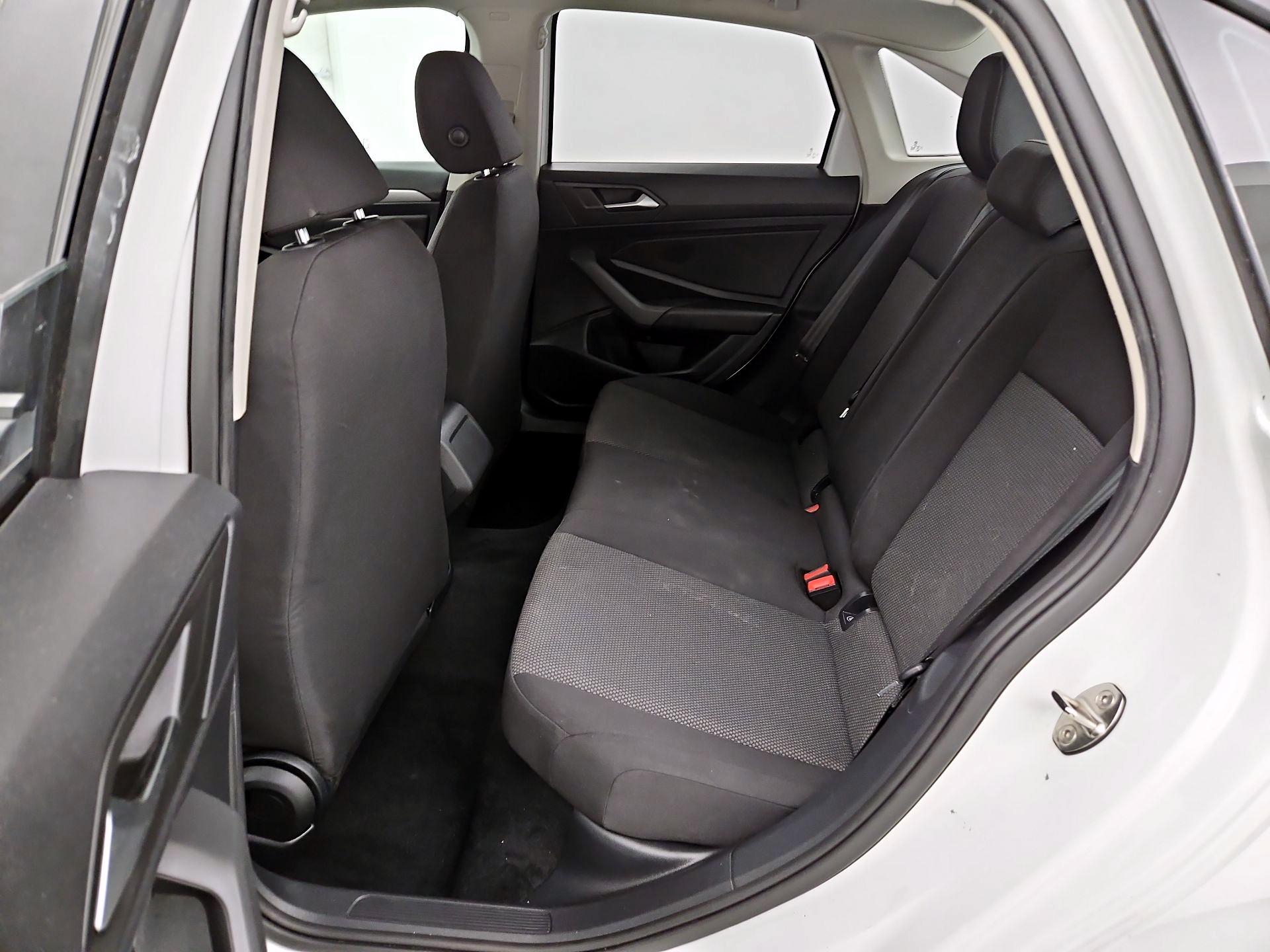 Thumbnail: 2019 Volkswagen Jetta - 19