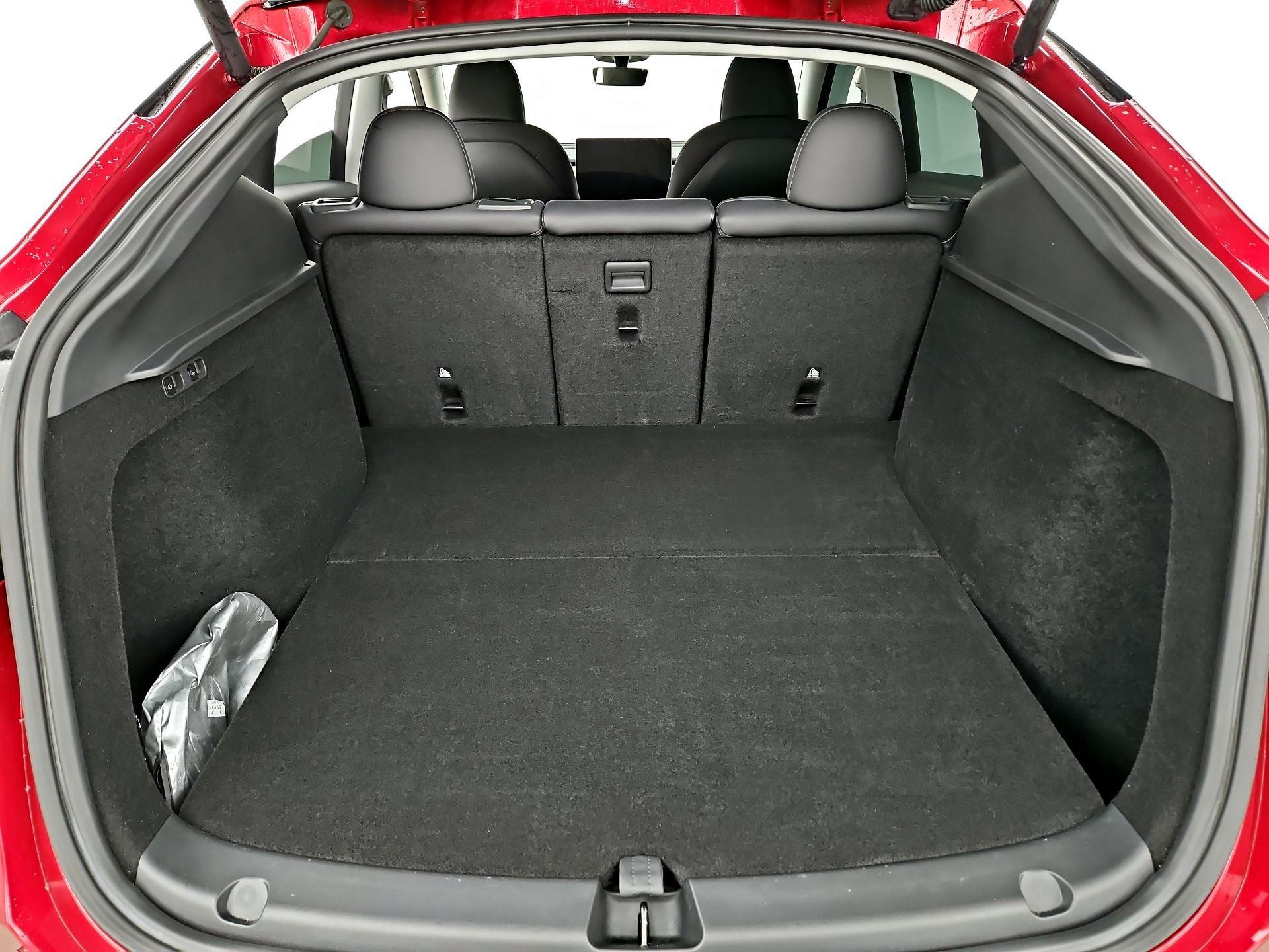 Thumbnail: 2025 Tesla Model Y - 19