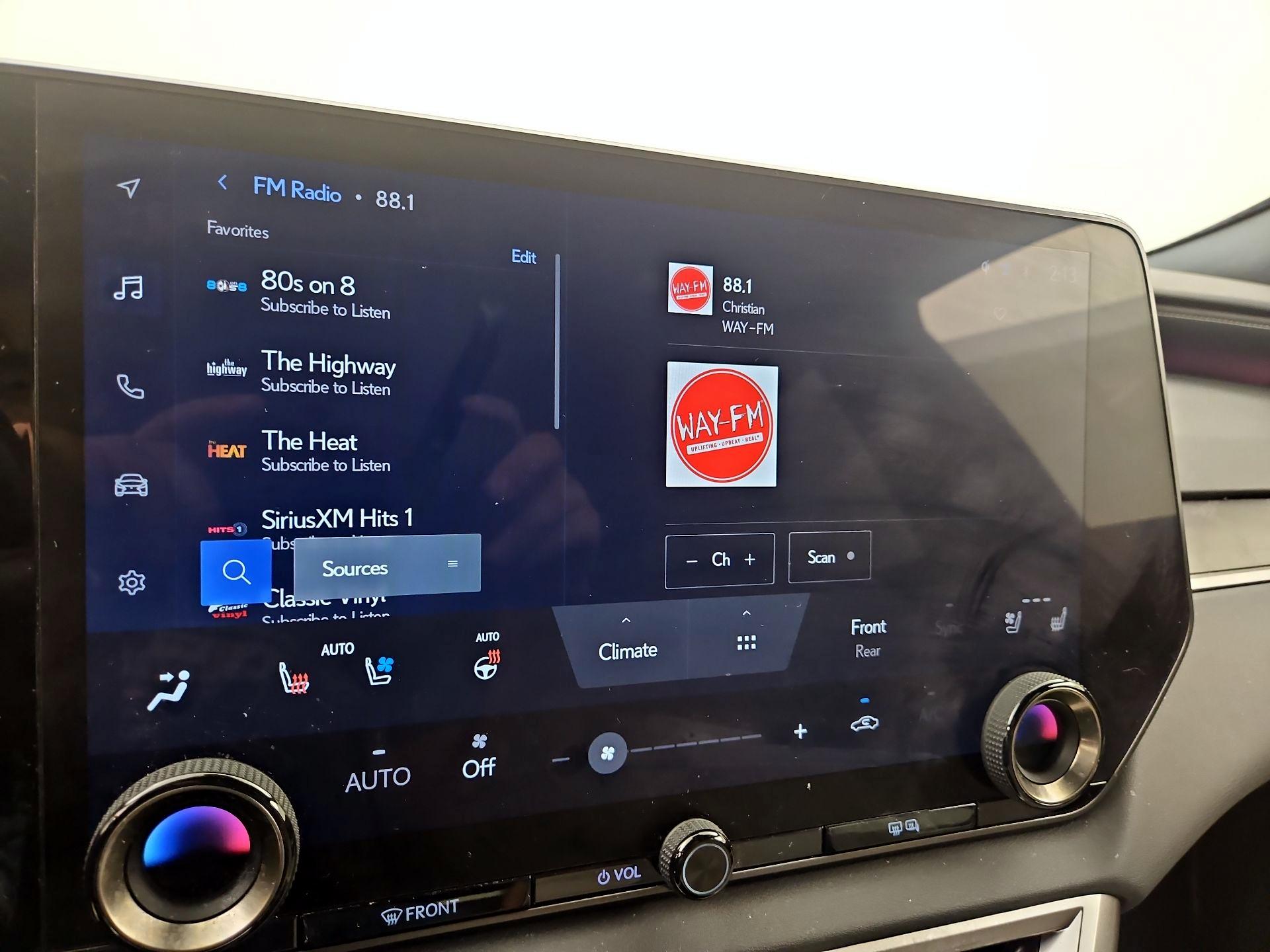 Thumbnail: 2023 Lexus RX - 16