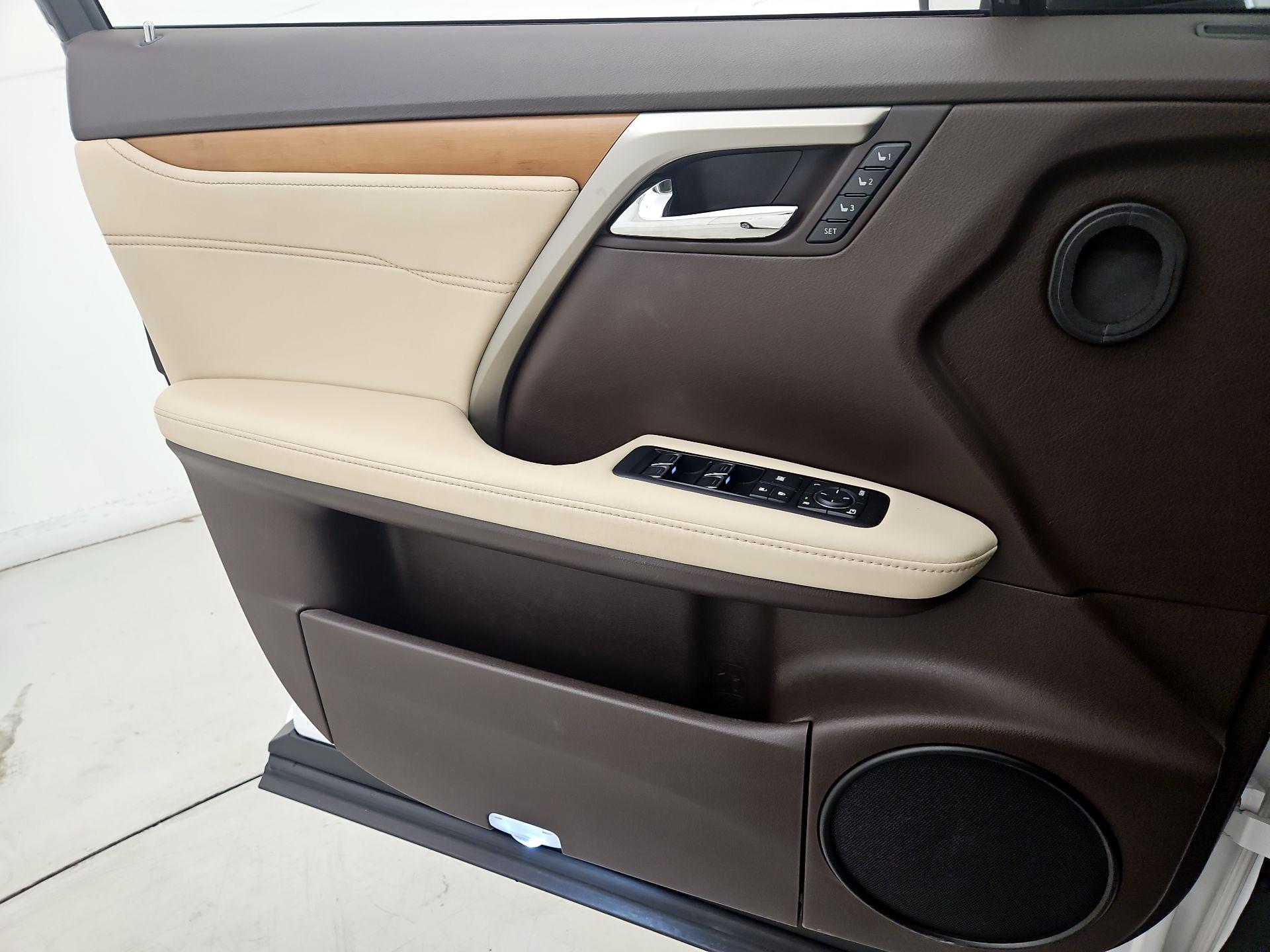 Thumbnail: 2016 Lexus RX - 12