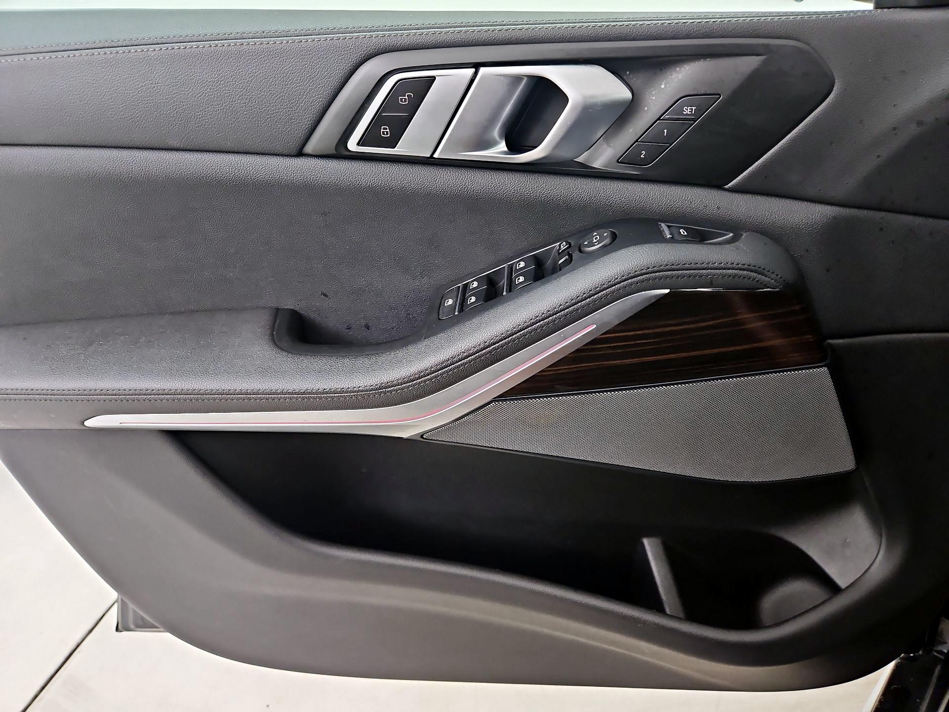 Thumbnail: 2020 BMW X5 - 10