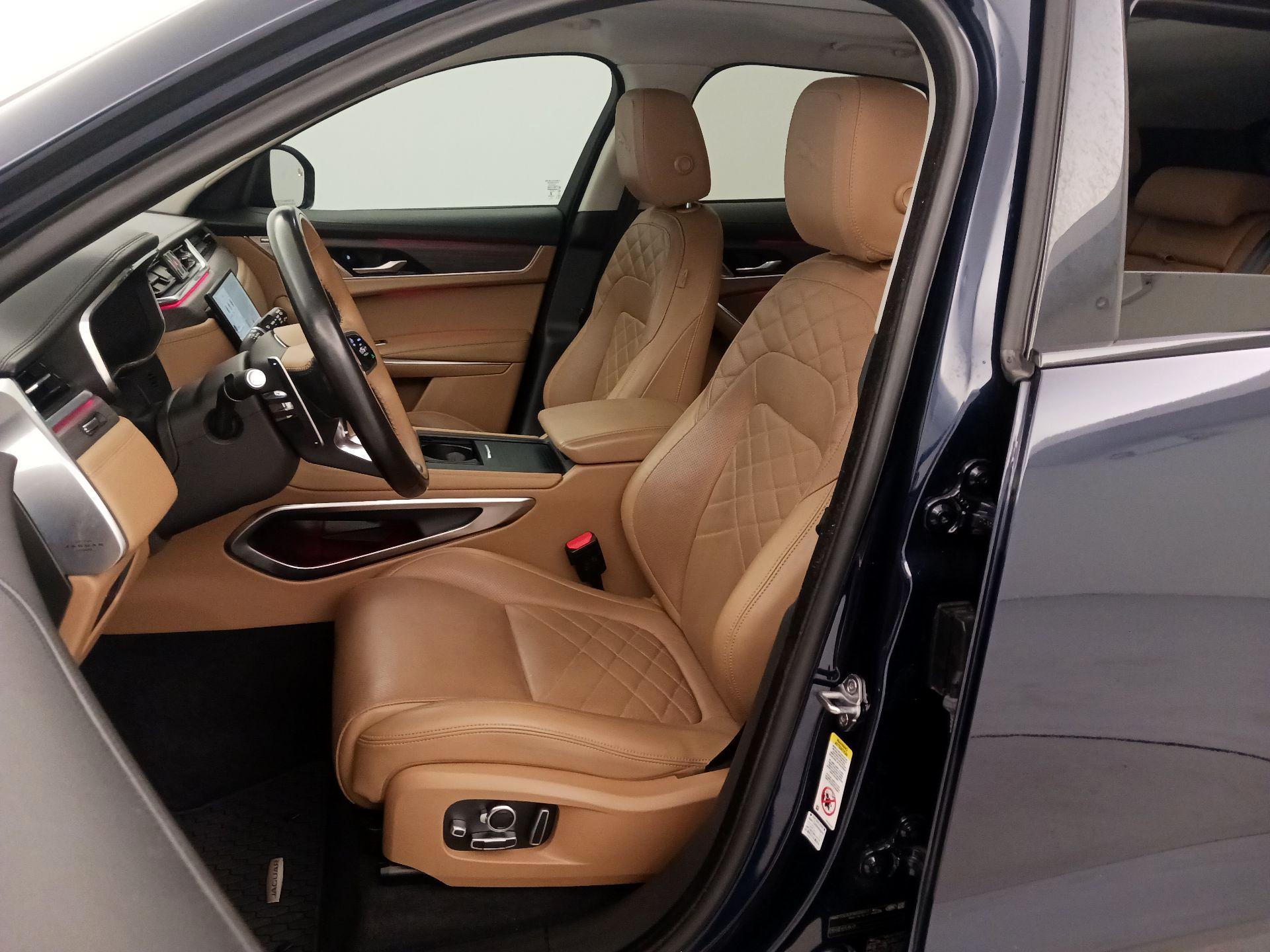 Thumbnail: 2023 Jaguar F-Pace - 11