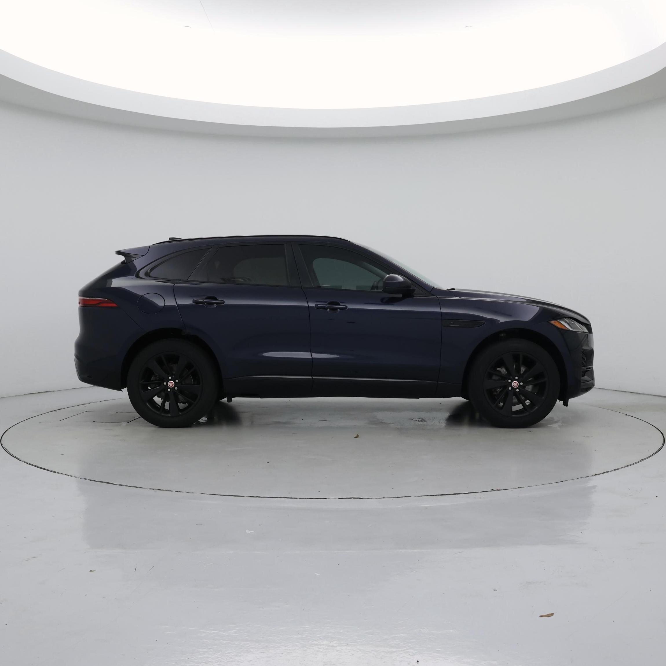 Thumbnail: 2023 Jaguar F-Pace - 7