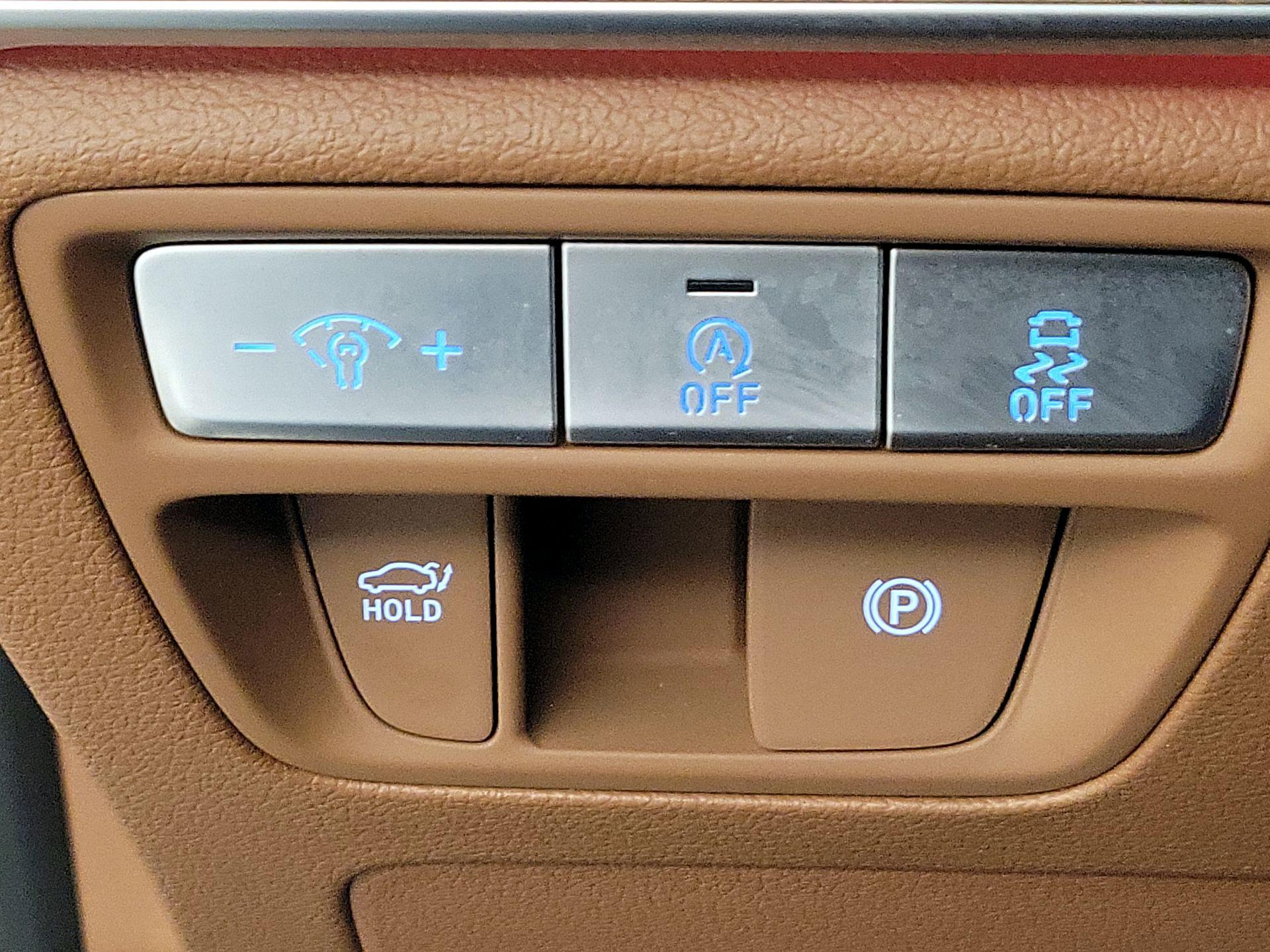 Thumbnail: 2023 Genesis G80 - 13