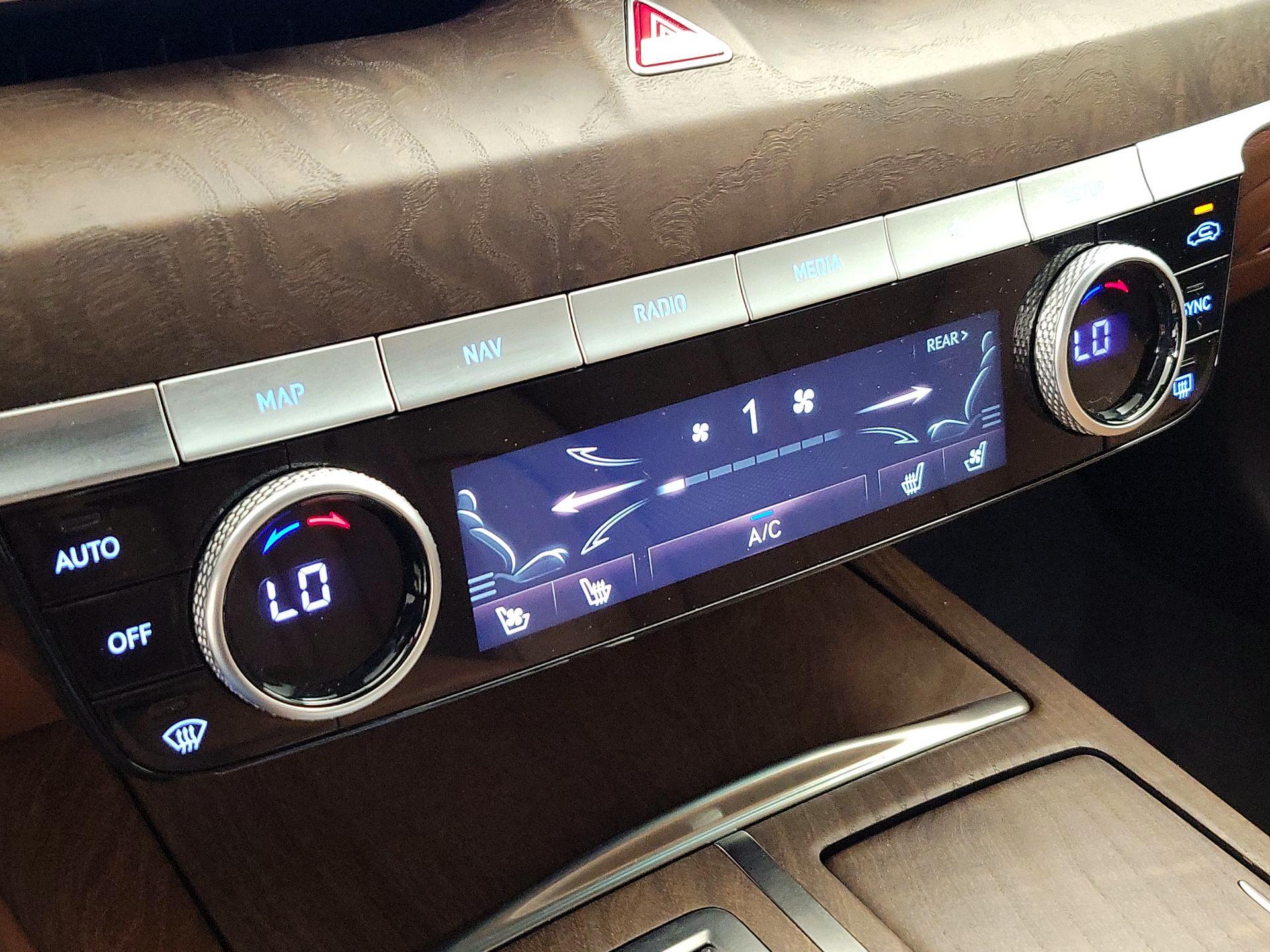 Thumbnail: 2023 Genesis G80 - 17