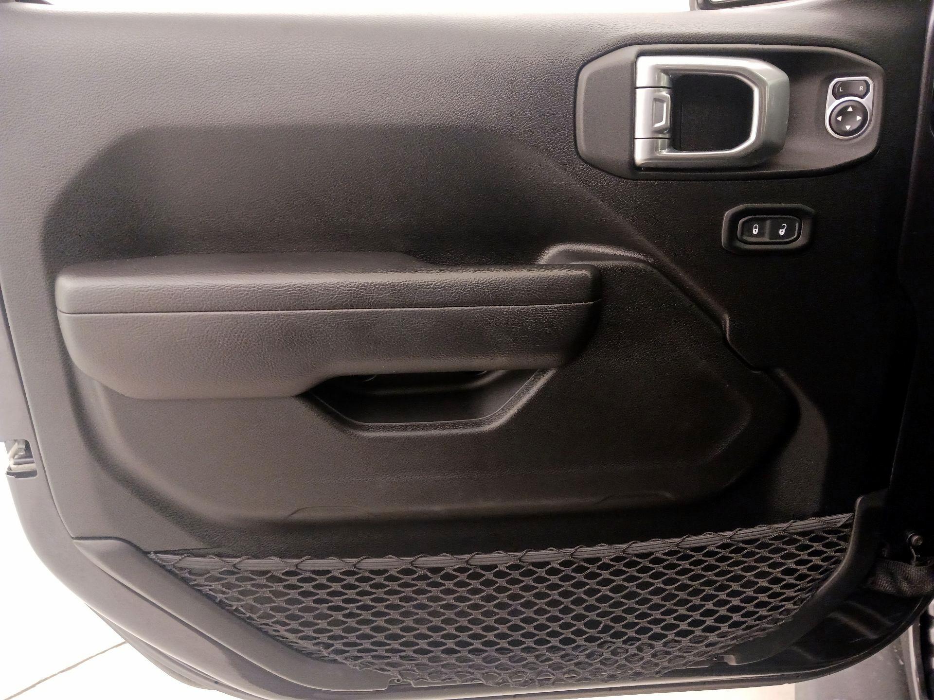 Thumbnail: 2022 Jeep Wrangler - 12