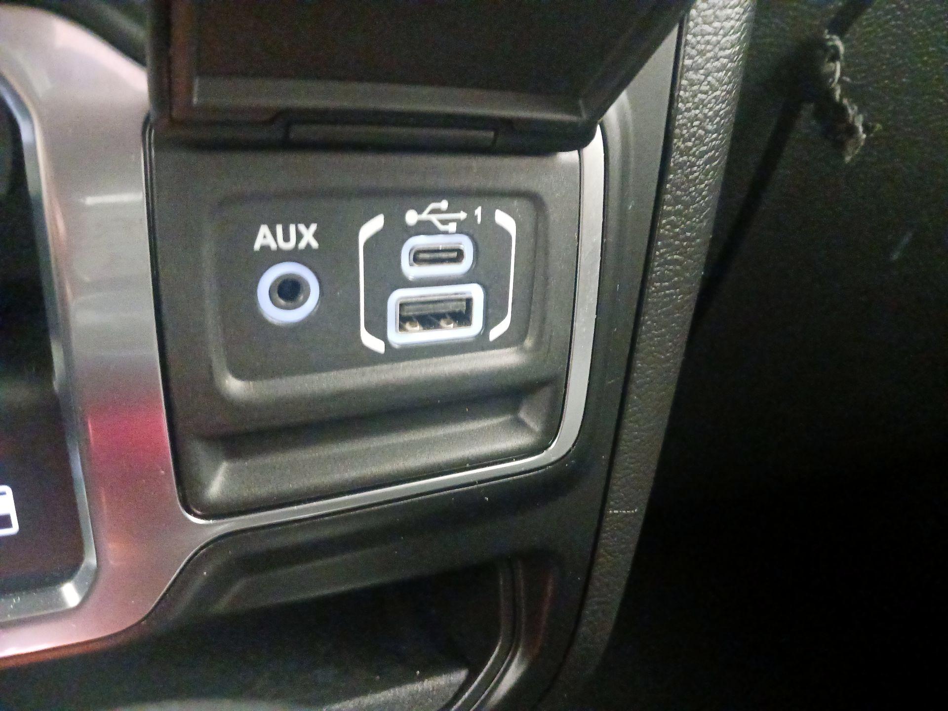 Thumbnail: 2022 Jeep Wrangler - 18