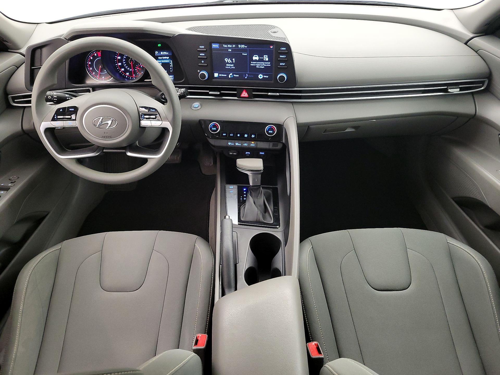 Thumbnail: 2022 Hyundai Elantra - 9