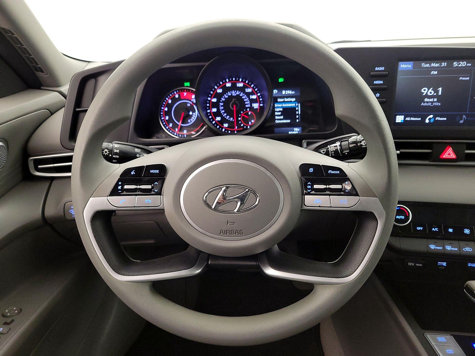 Thumbnail: 2022 Hyundai Elantra - 10