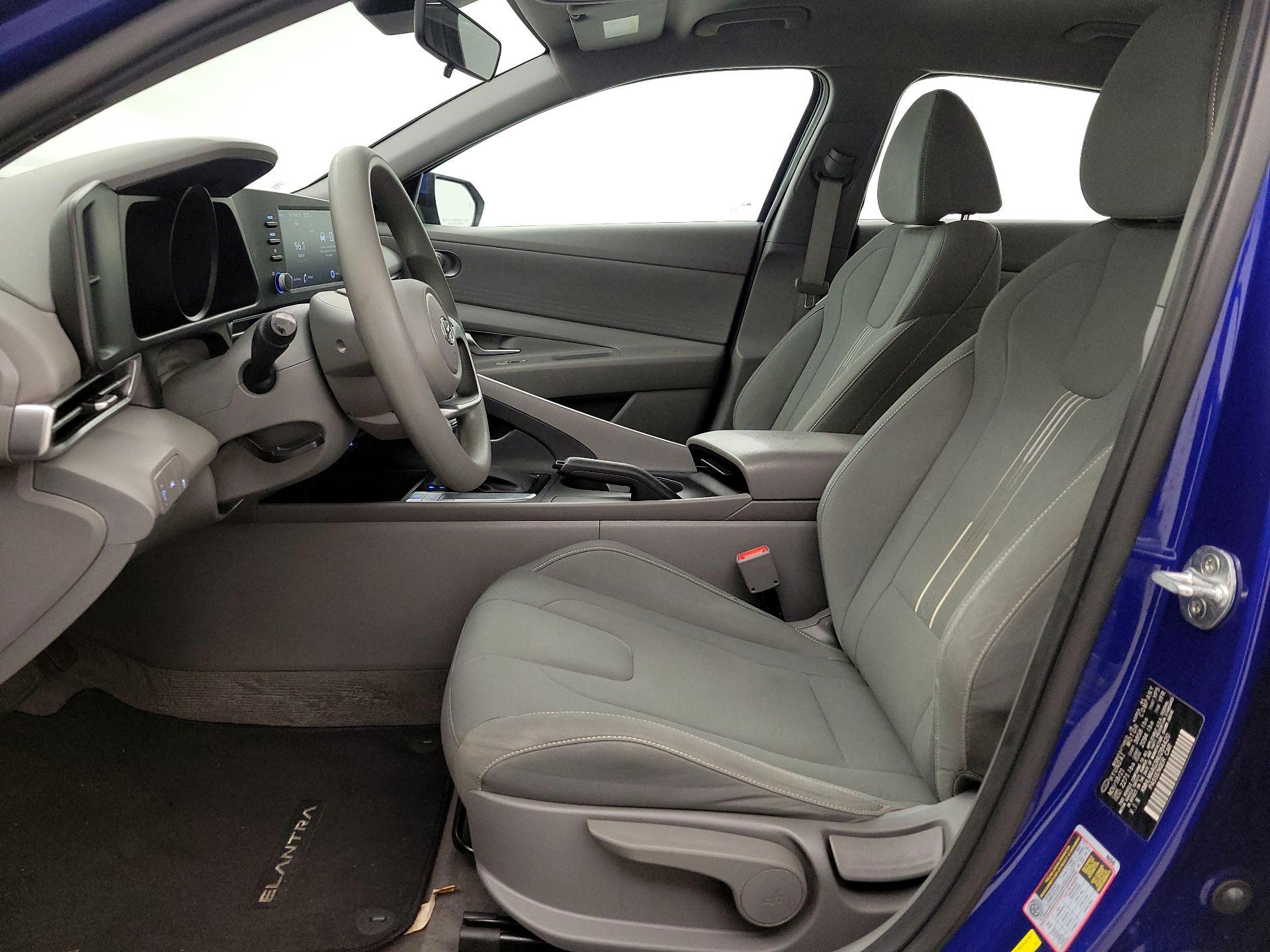 Thumbnail: 2022 Hyundai Elantra - 11