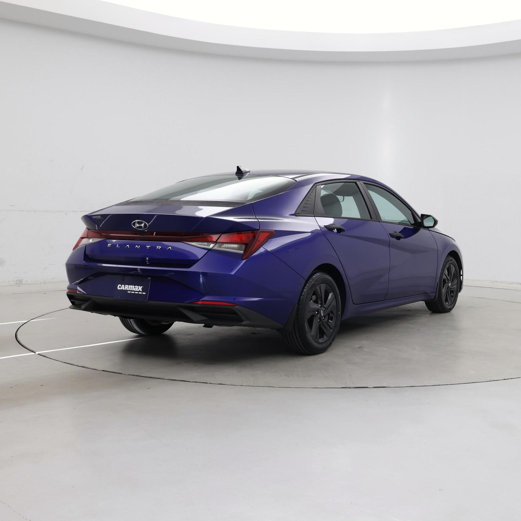 Thumbnail: 2022 Hyundai Elantra - 8