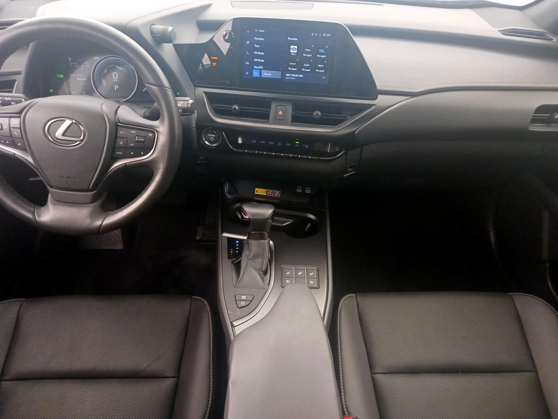 Thumbnail: 2024 Lexus UX - 9