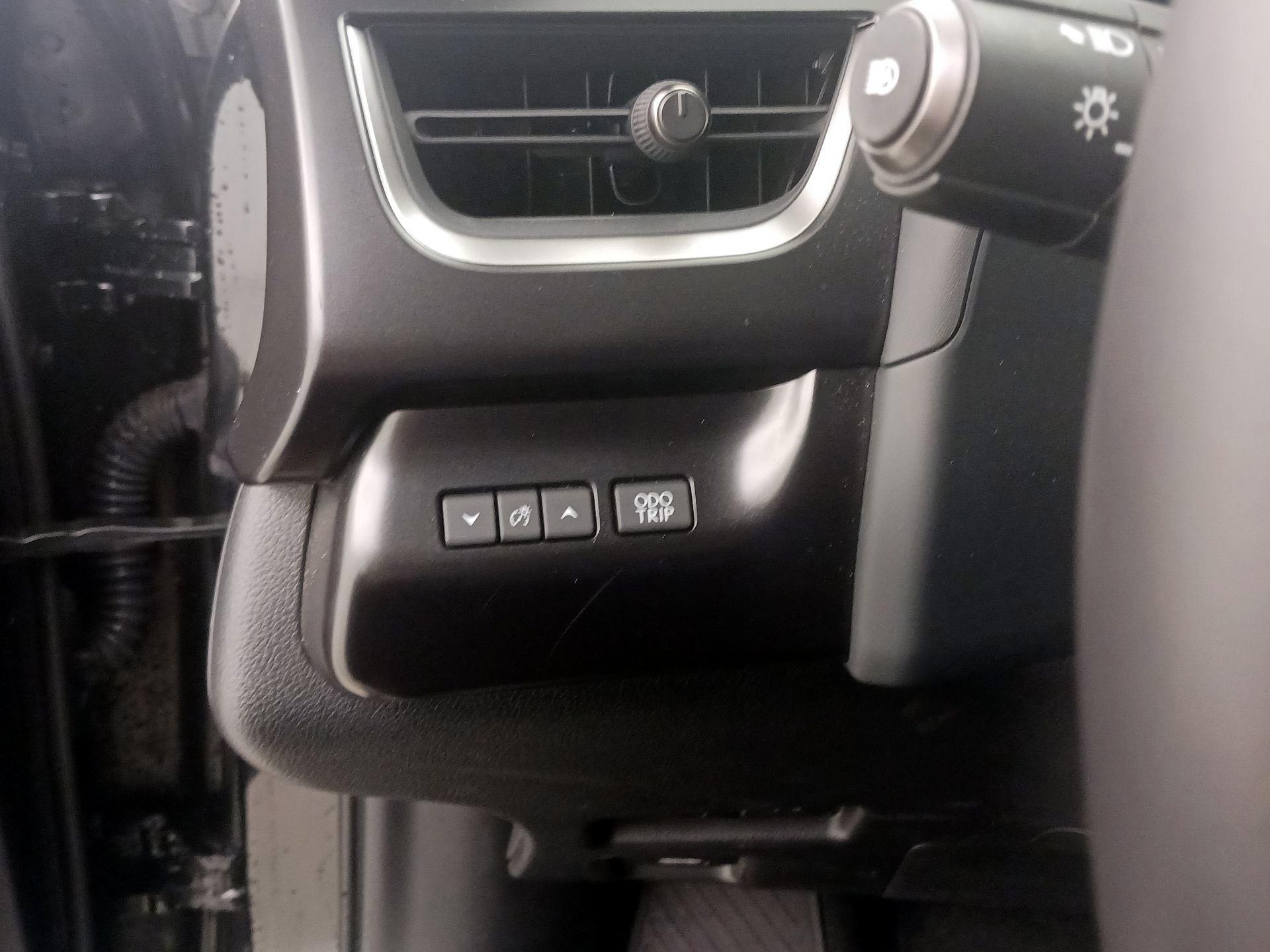 Thumbnail: 2024 Lexus UX - 13