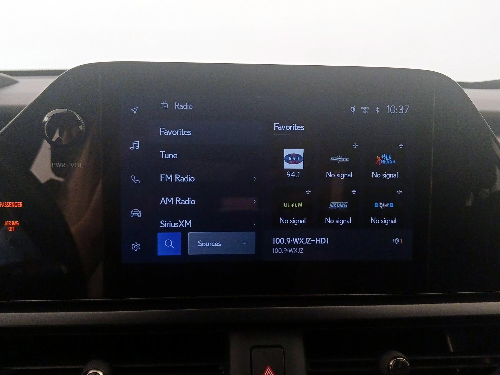 Thumbnail: 2024 Lexus UX - 15