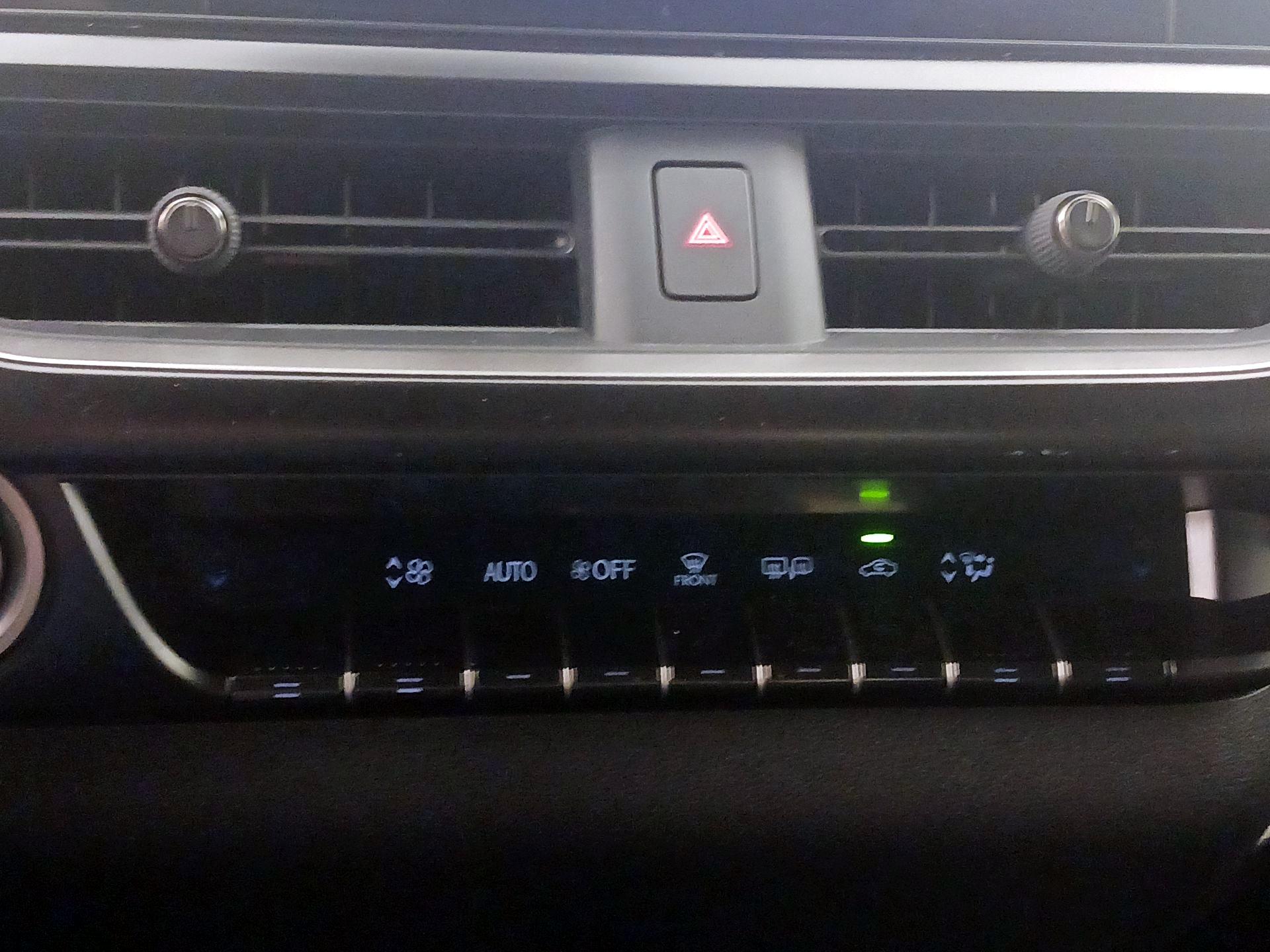 Thumbnail: 2024 Lexus UX - 16