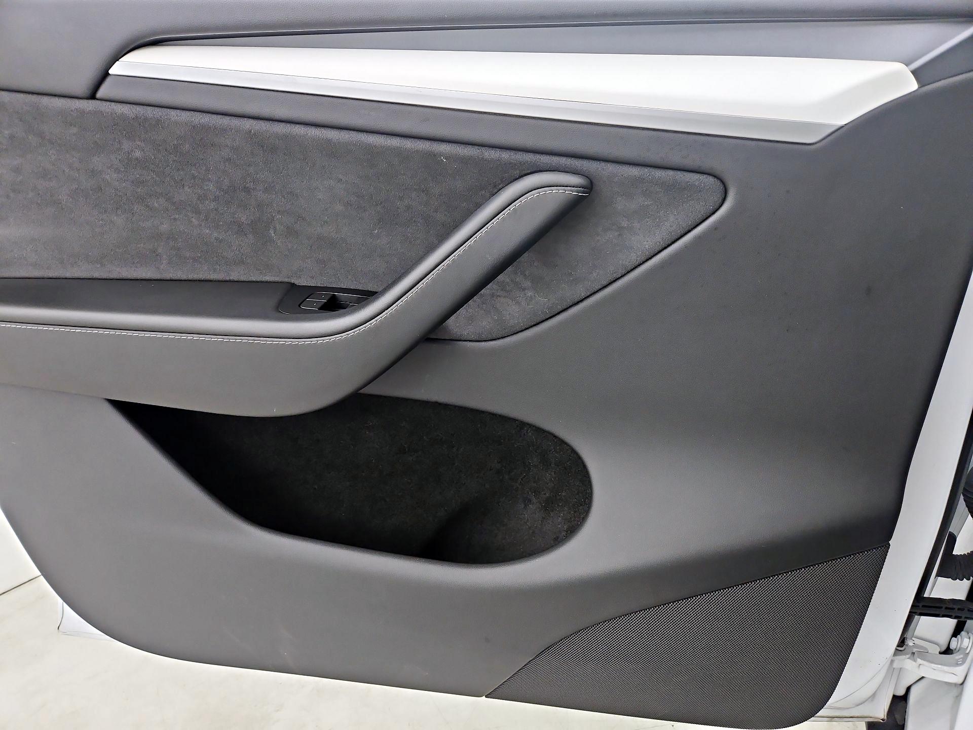 Thumbnail: 2024 Tesla Model Y - 12