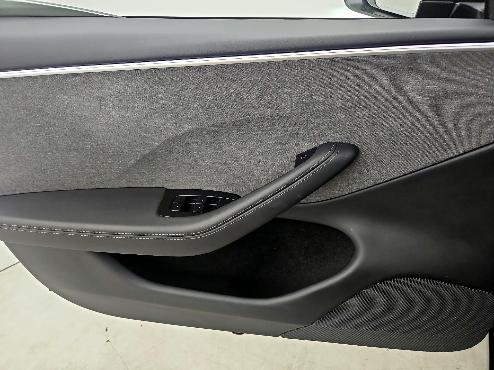 Thumbnail: 2026 Tesla Model 3 - 12