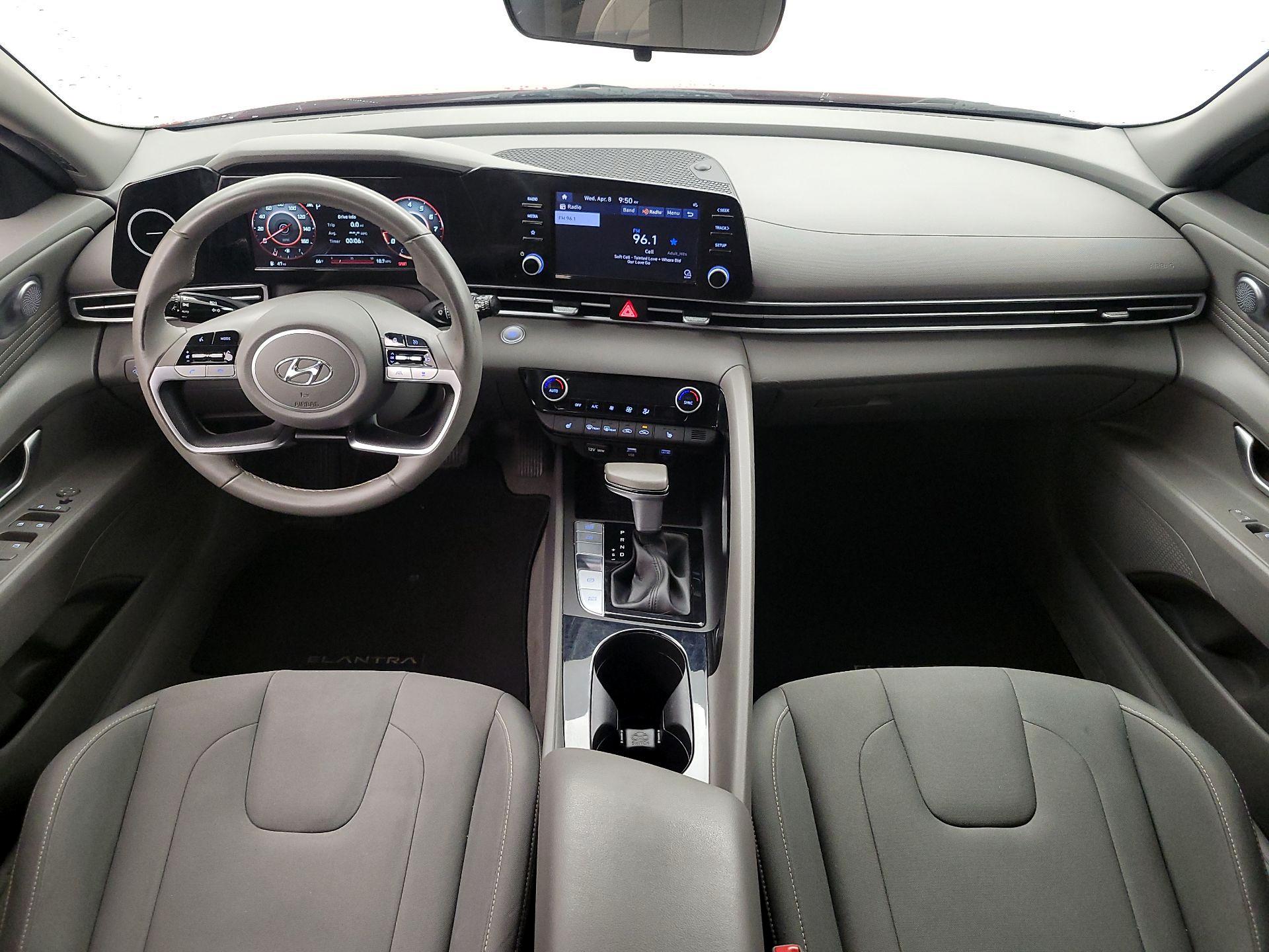 Thumbnail: 2022 Hyundai Elantra - 9