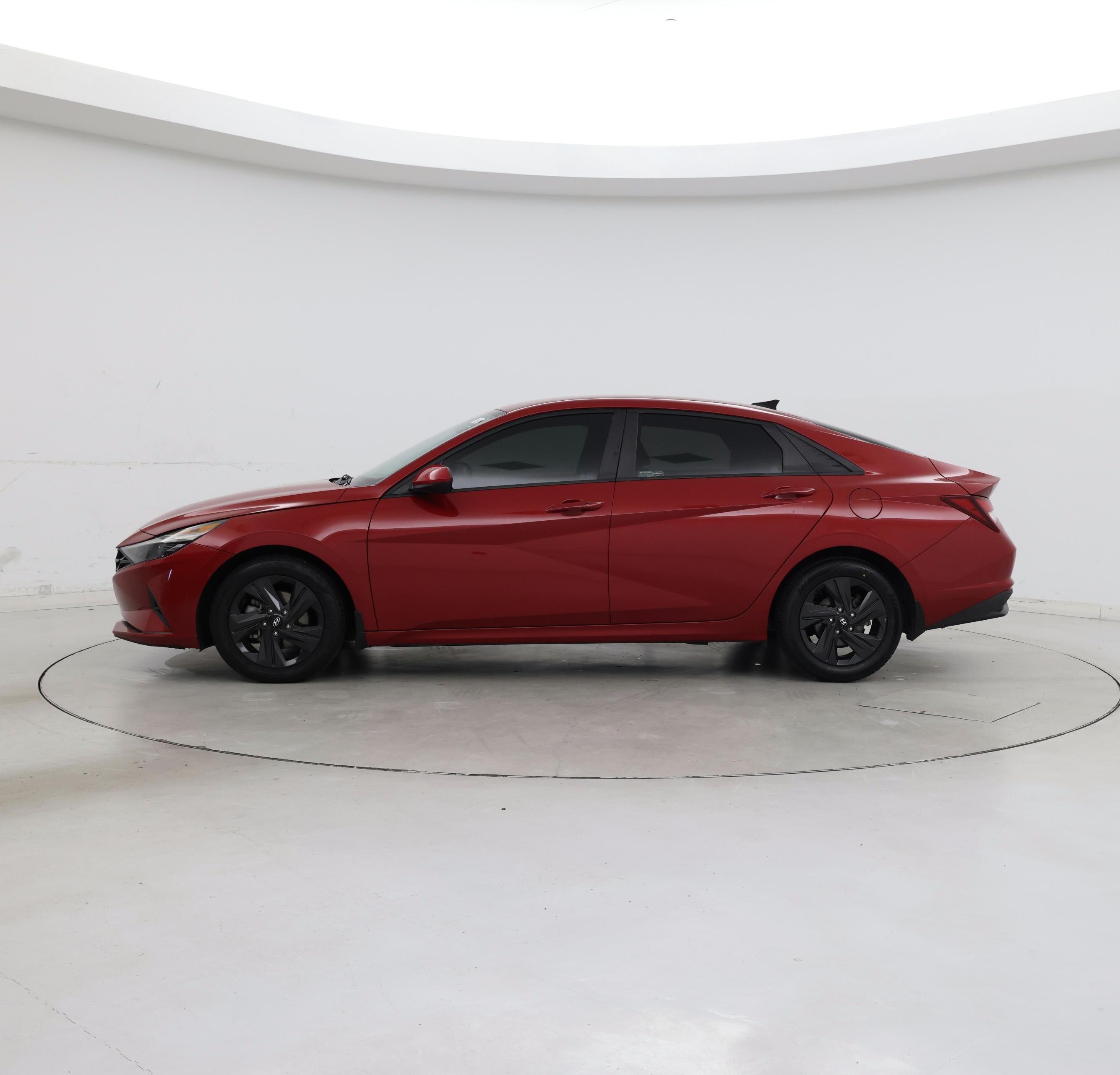 Thumbnail: 2022 Hyundai Elantra - 3