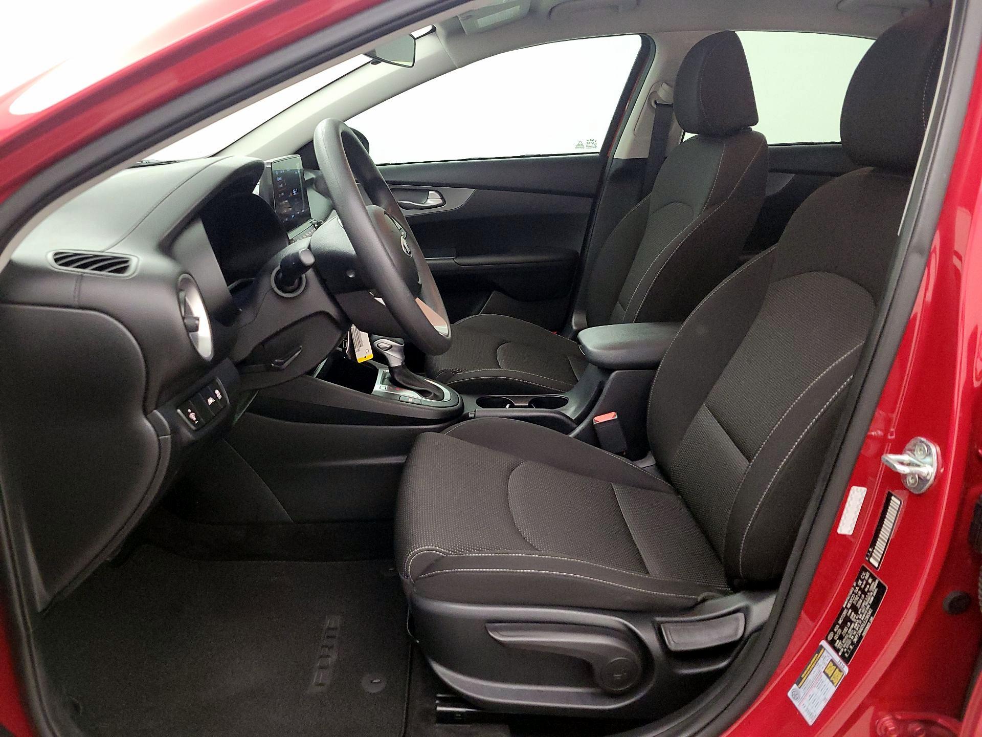 Thumbnail: 2020 Kia Forte - 11