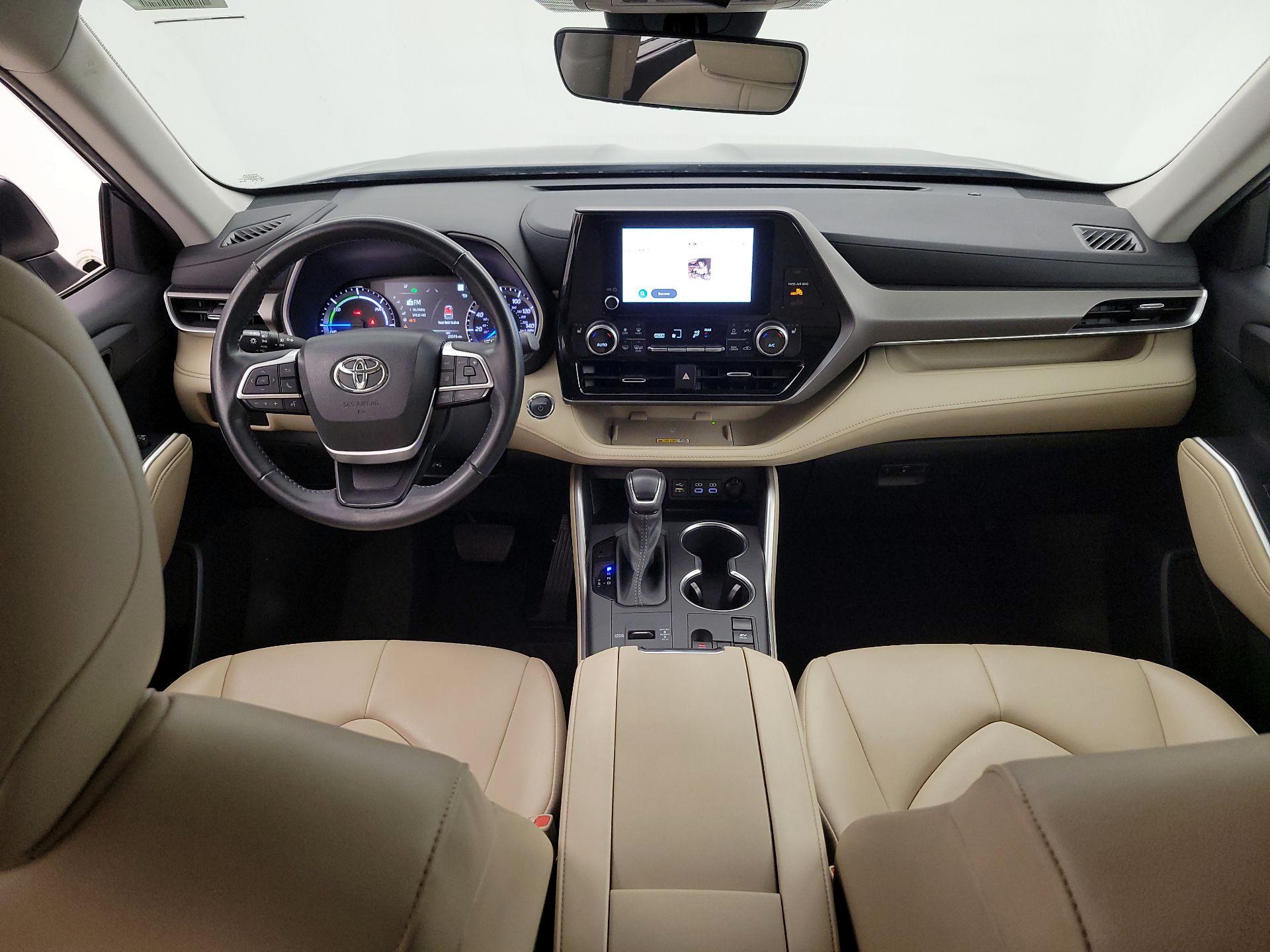 Thumbnail: 2023 Toyota Highlander - 9